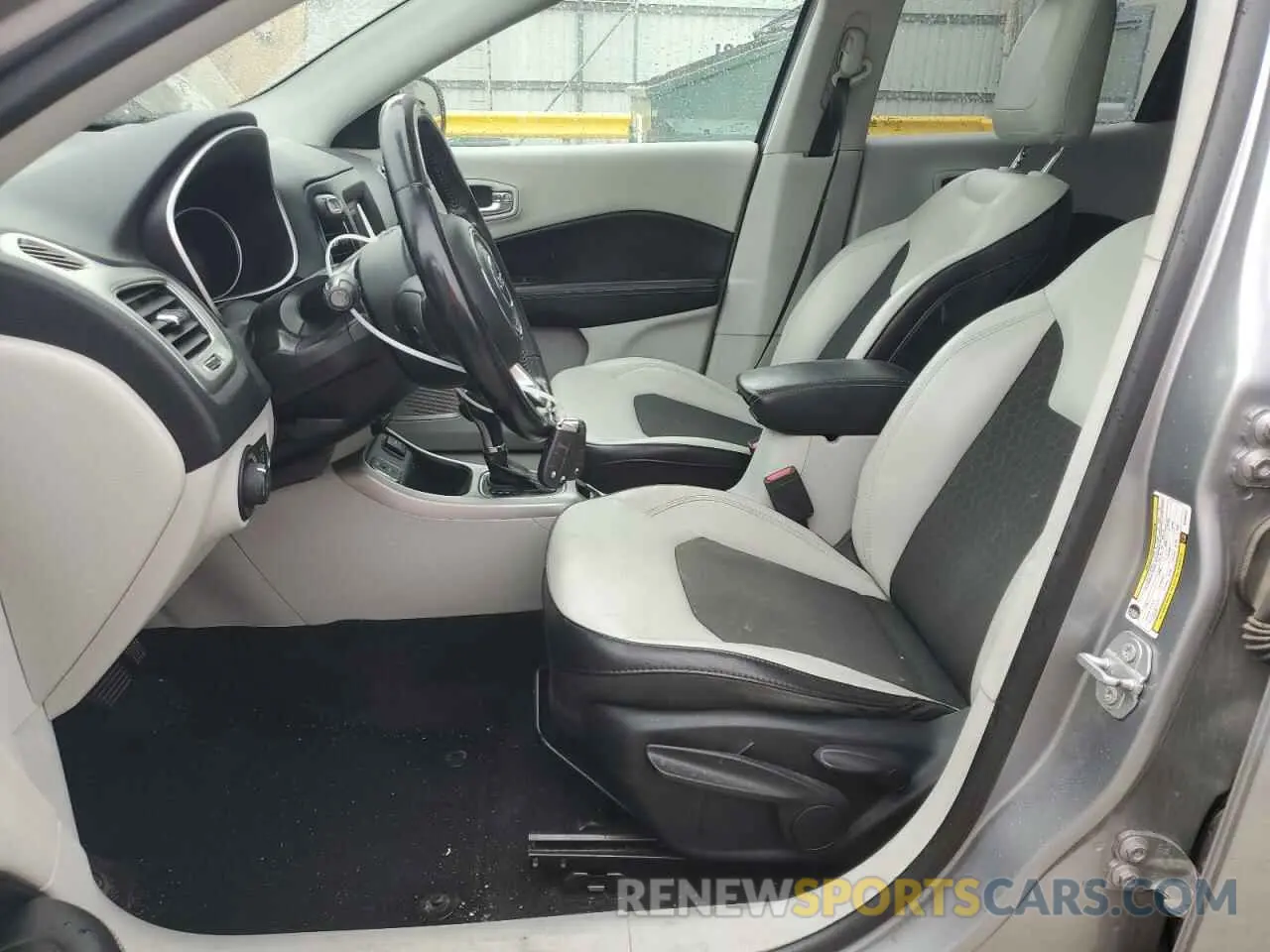 7 Photograph of a damaged car 3C4NJCBB1KT636757 JEEP COMPASS 2019
