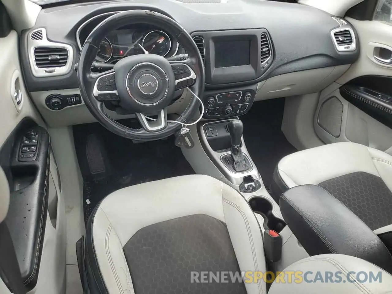 8 Photograph of a damaged car 3C4NJCBB1KT636757 JEEP COMPASS 2019
