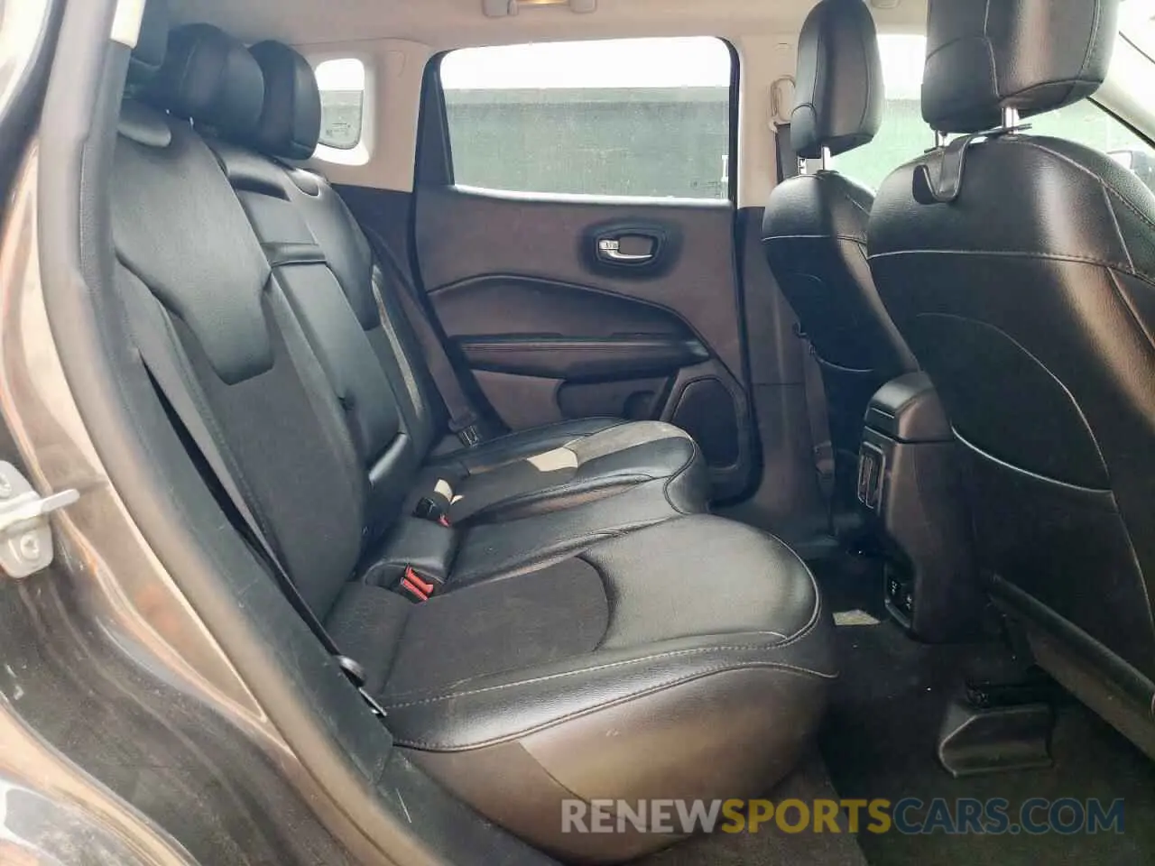 11 Photograph of a damaged car 3C4NJCBB1KT762875 JEEP COMPASS 2019