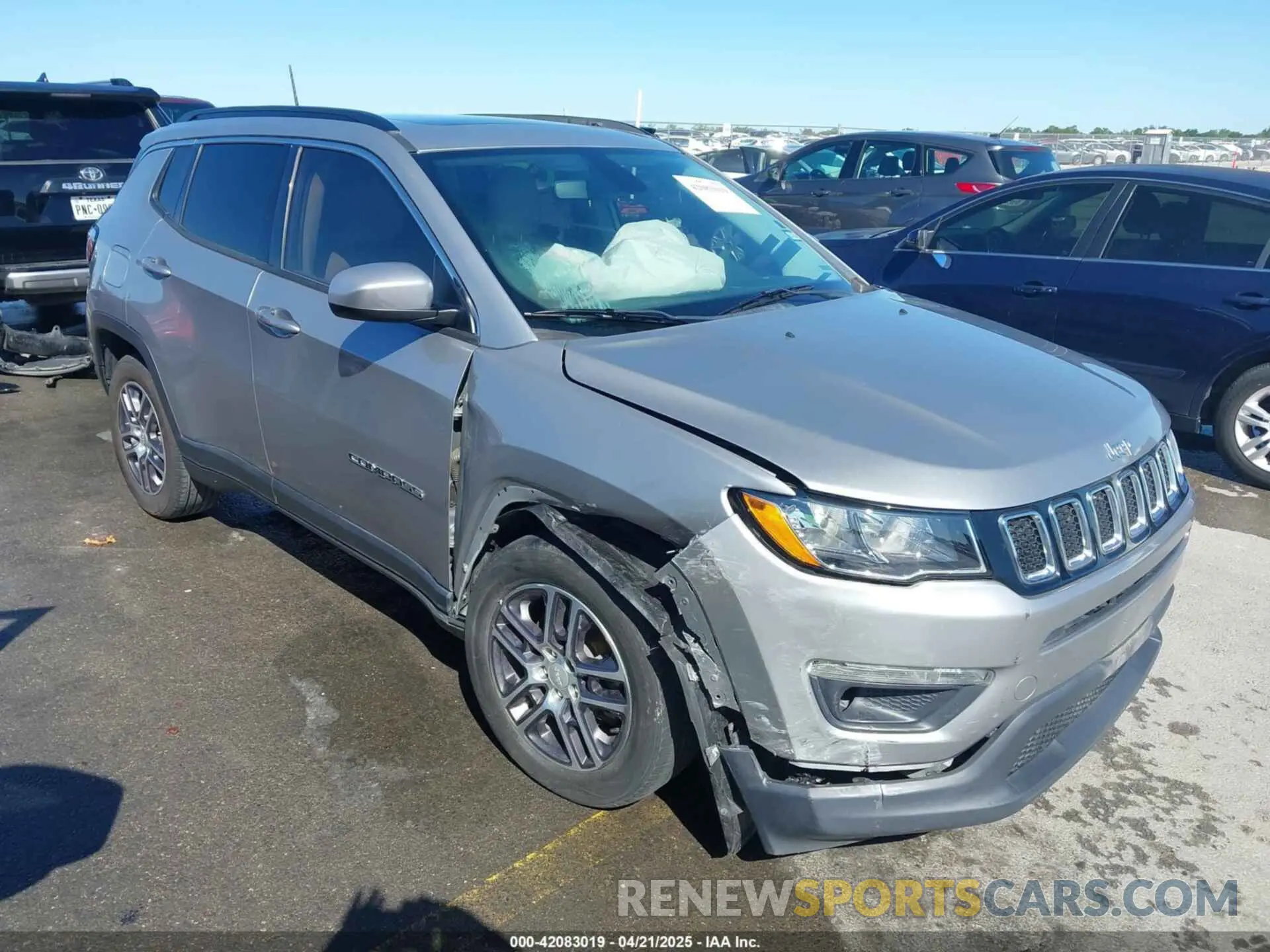 1 Photograph of a damaged car 3C4NJCBB1KT819754 JEEP COMPASS 2019