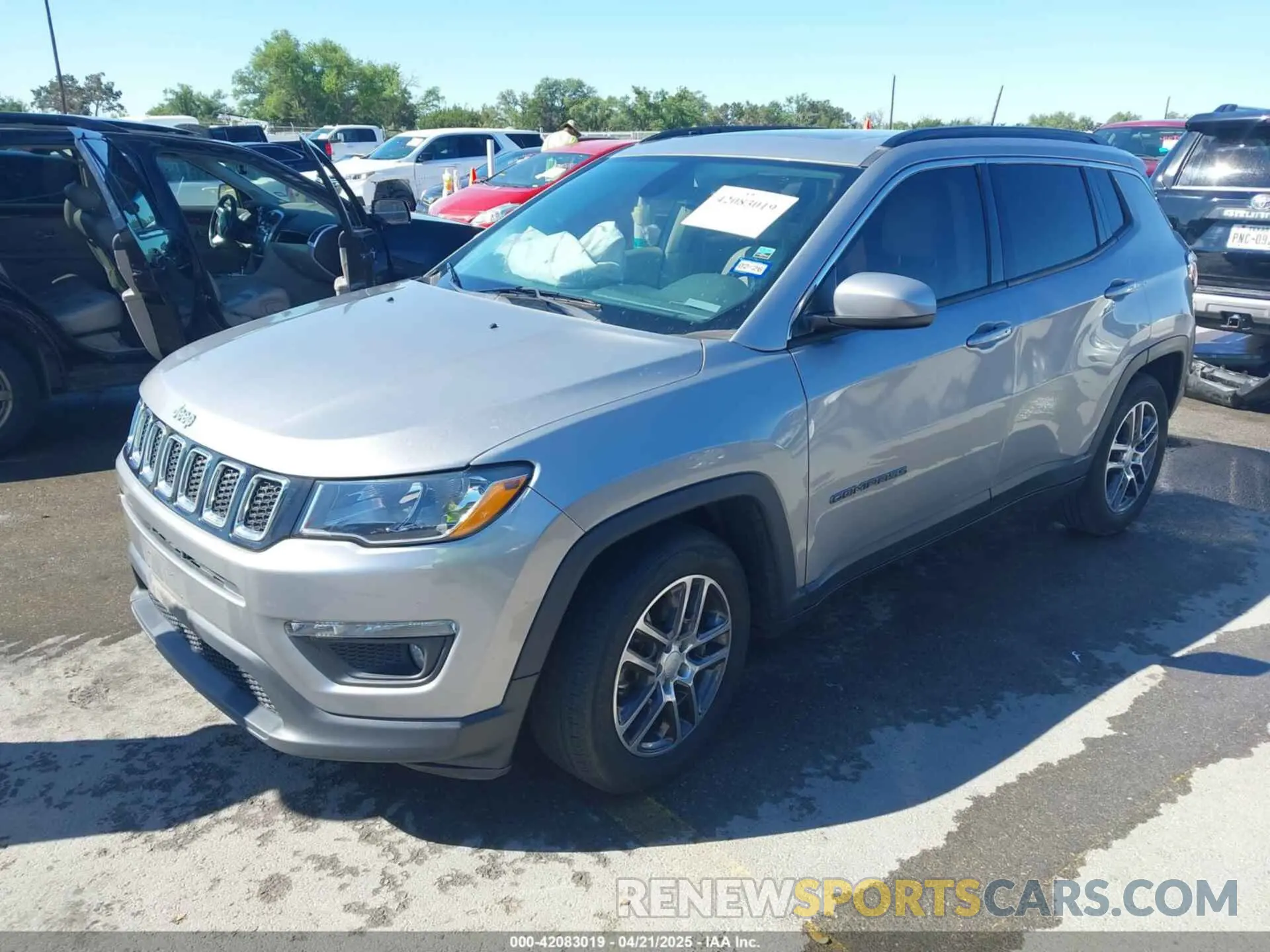 2 Photograph of a damaged car 3C4NJCBB1KT819754 JEEP COMPASS 2019