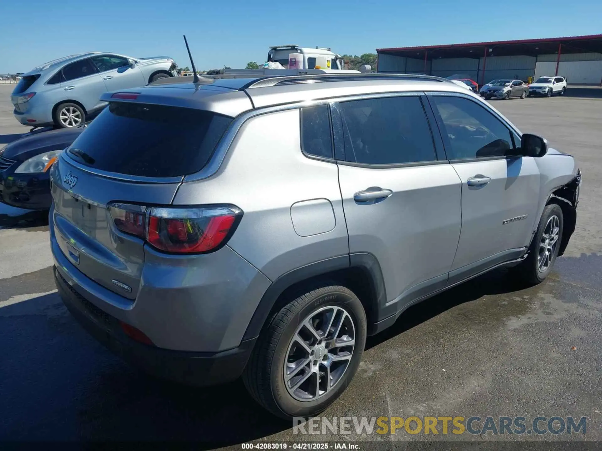 4 Photograph of a damaged car 3C4NJCBB1KT819754 JEEP COMPASS 2019