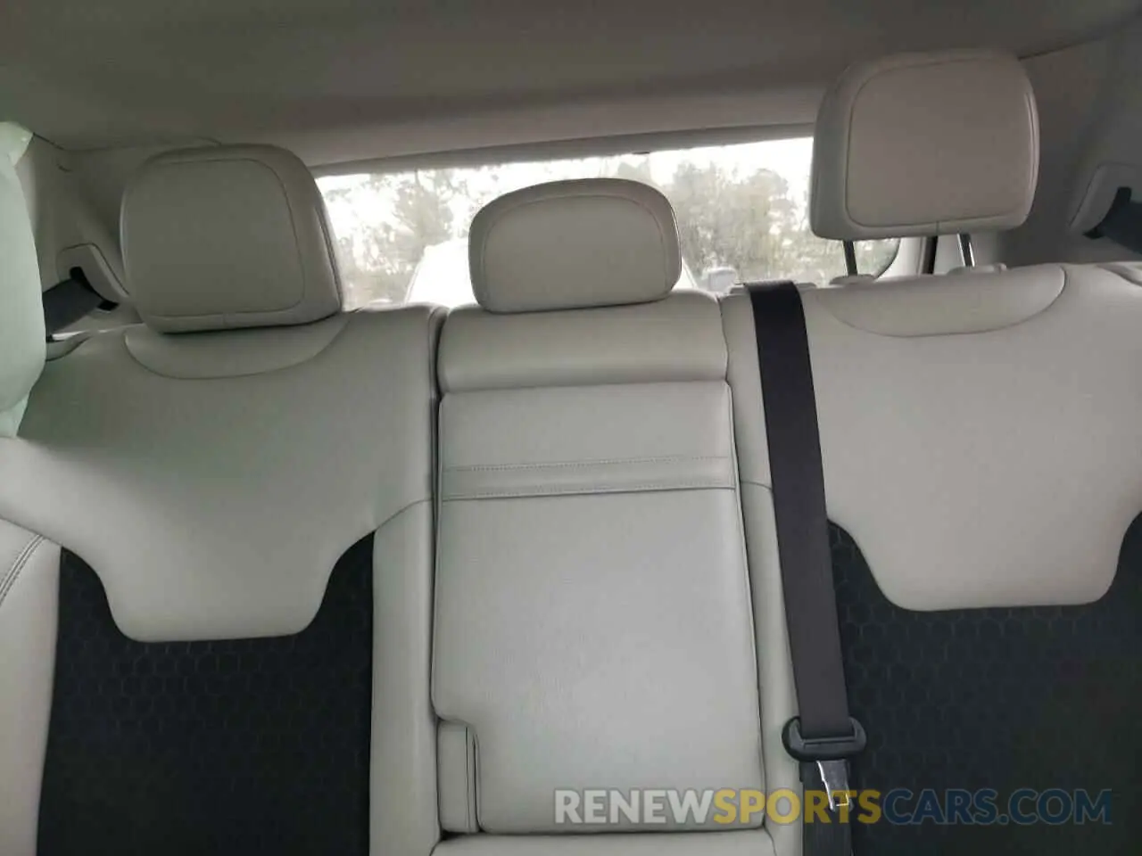 10 Photograph of a damaged car 3C4NJCBB2KT843741 JEEP COMPASS 2019