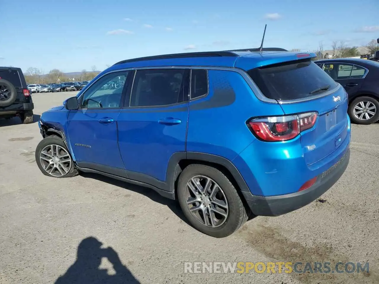2 Photograph of a damaged car 3C4NJCBB2KT844341 JEEP COMPASS 2019