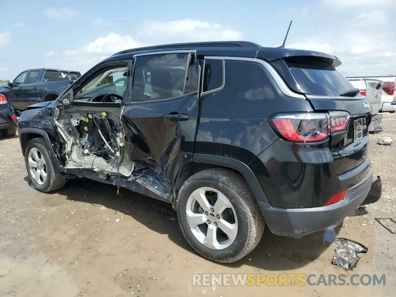 2 Photograph of a damaged car 3C4NJCBB2KT852018 JEEP COMPASS 2019