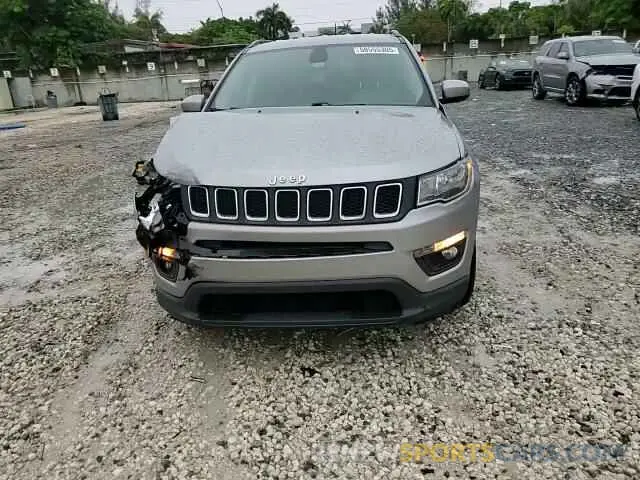 13 Photograph of a damaged car 3C4NJCBB3KT636386 JEEP COMPASS 2019