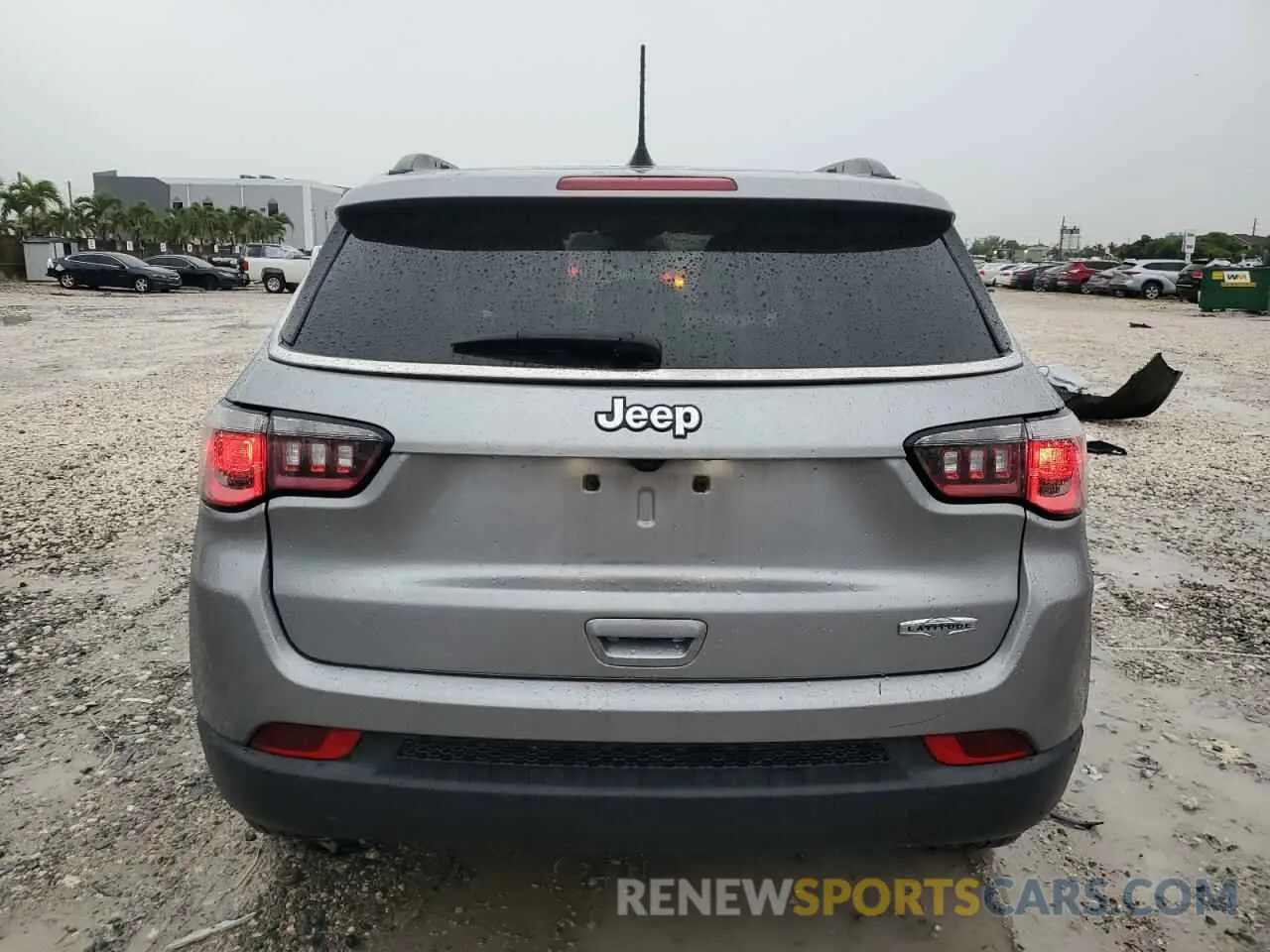 6 Photograph of a damaged car 3C4NJCBB3KT636386 JEEP COMPASS 2019