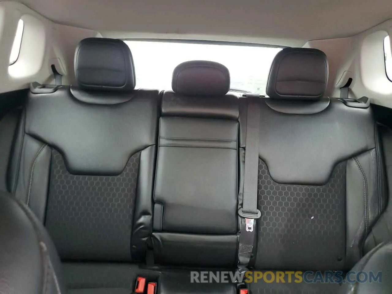 10 Фотография поврежденного автомобиля 3C4NJCBB3KT706789 JEEP COMPASS 2019