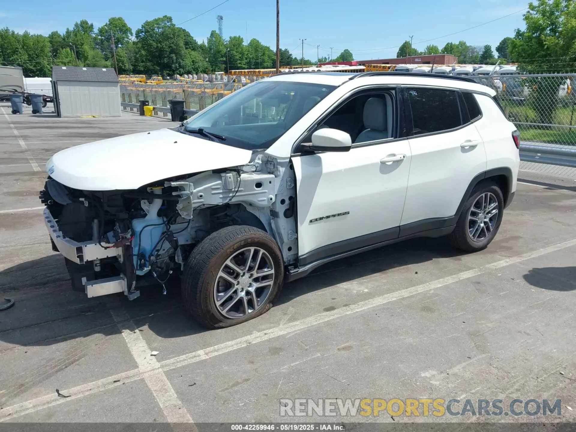 2 Photograph of a damaged car 3C4NJCBB3KT832263 JEEP COMPASS 2019