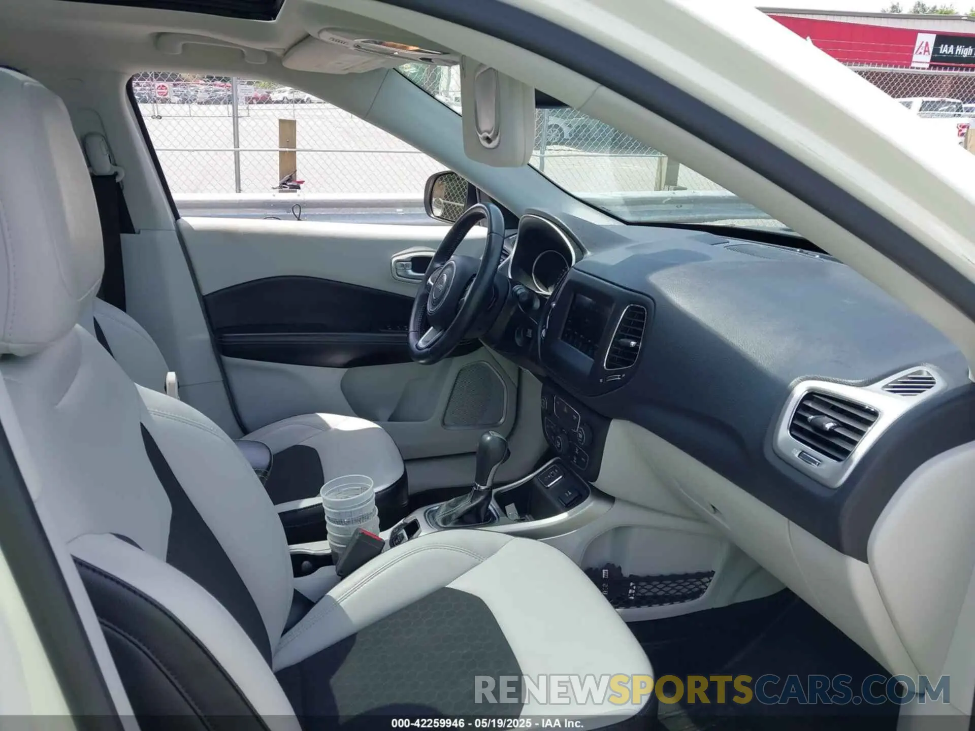 5 Photograph of a damaged car 3C4NJCBB3KT832263 JEEP COMPASS 2019