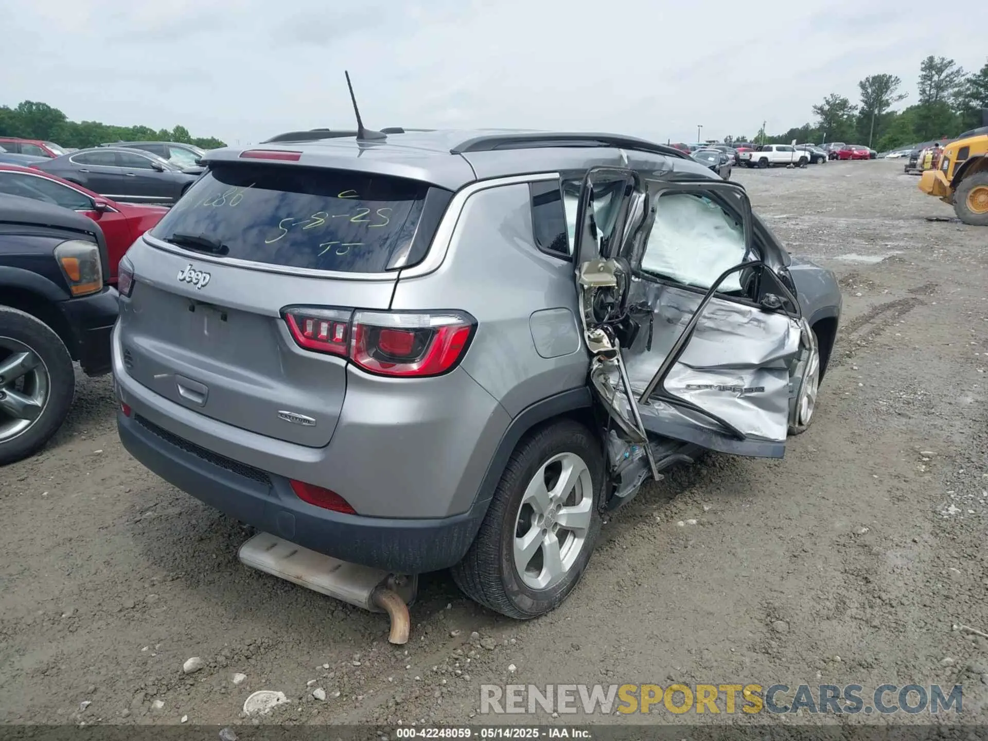 4 Фотография поврежденного автомобиля 3C4NJCBB3KT851086 JEEP COMPASS 2019