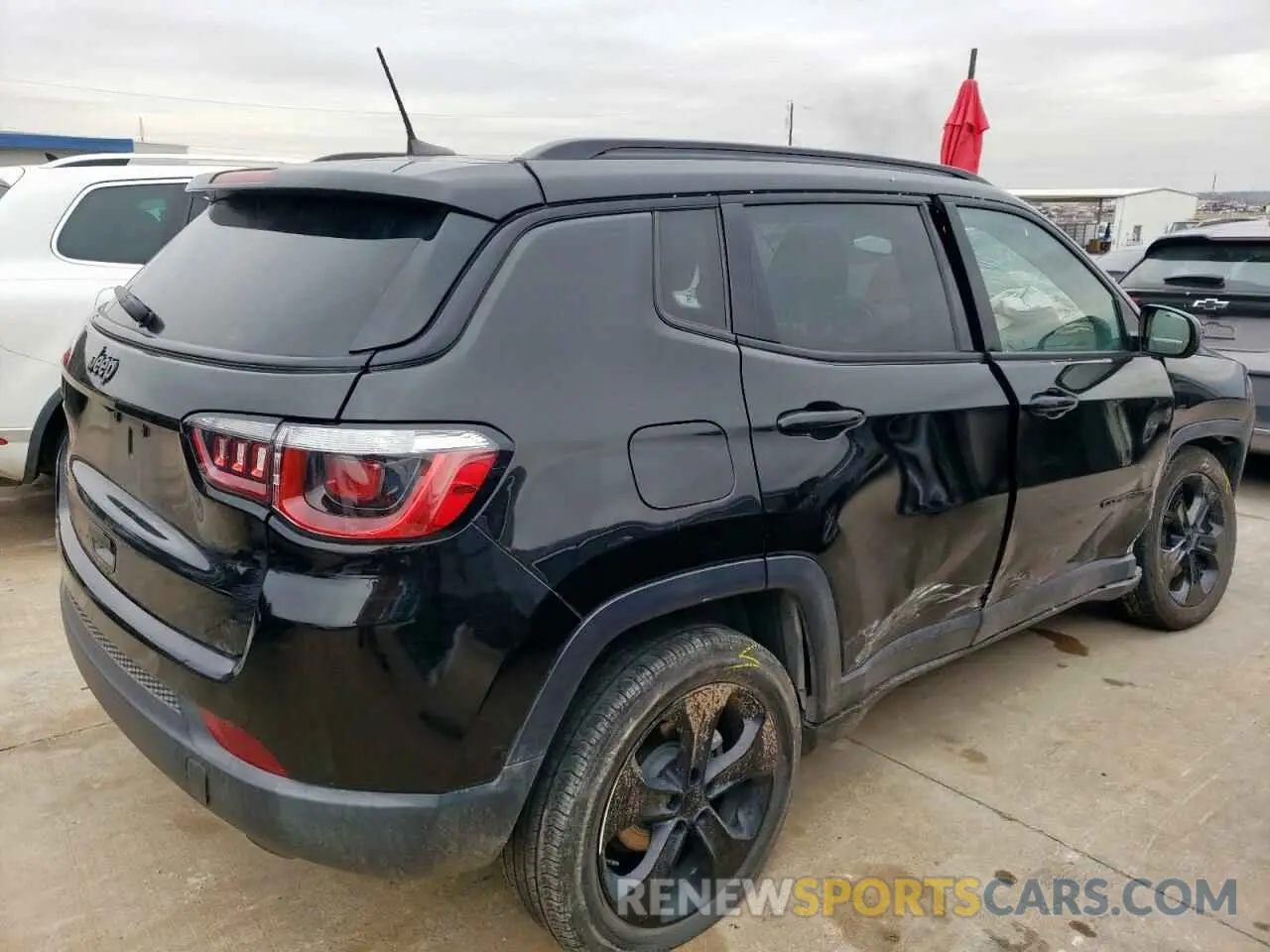 3 Photograph of a damaged car 3C4NJCBB4KT613022 JEEP COMPASS 2019
