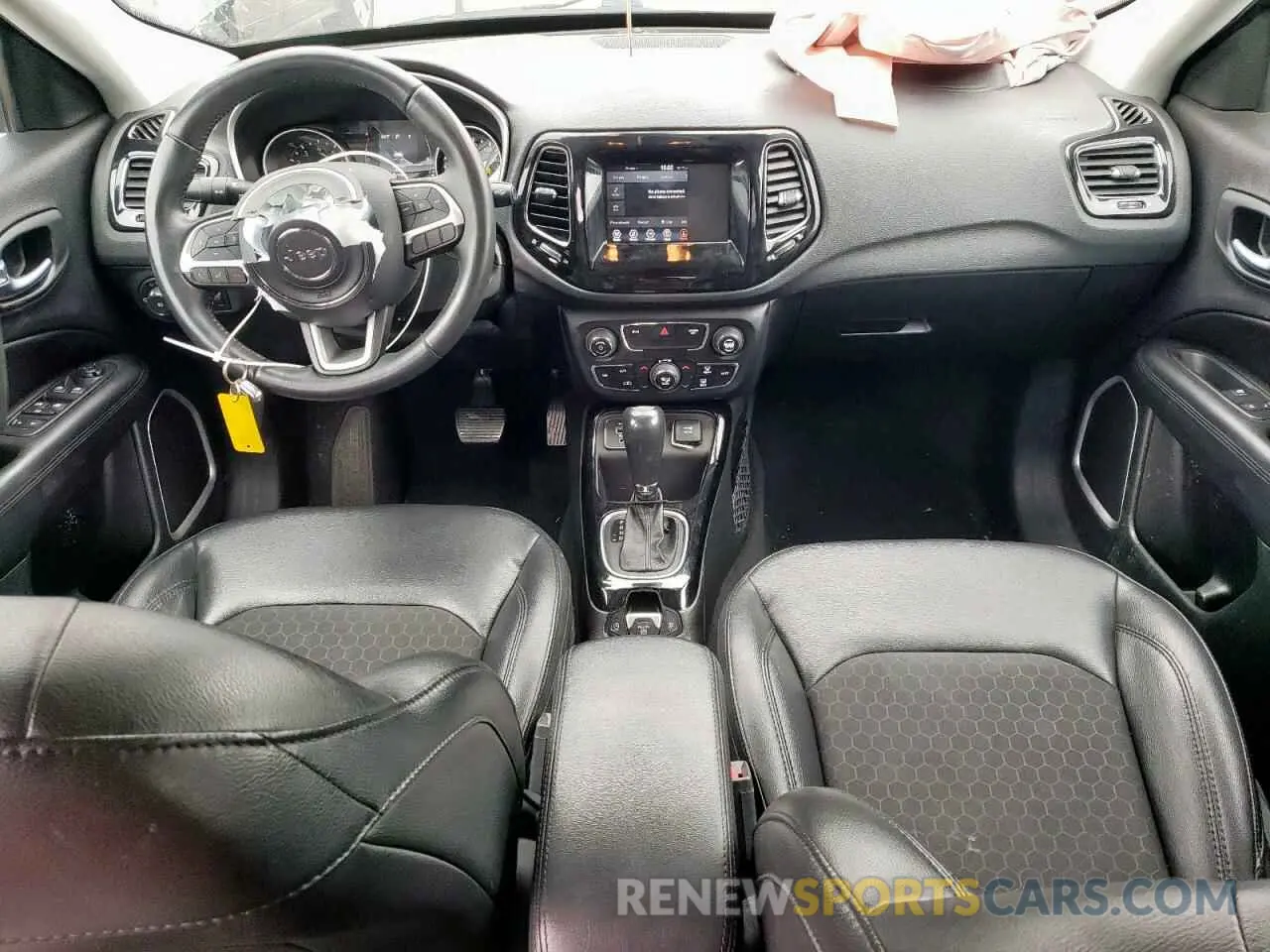 8 Photograph of a damaged car 3C4NJCBB4KT613022 JEEP COMPASS 2019