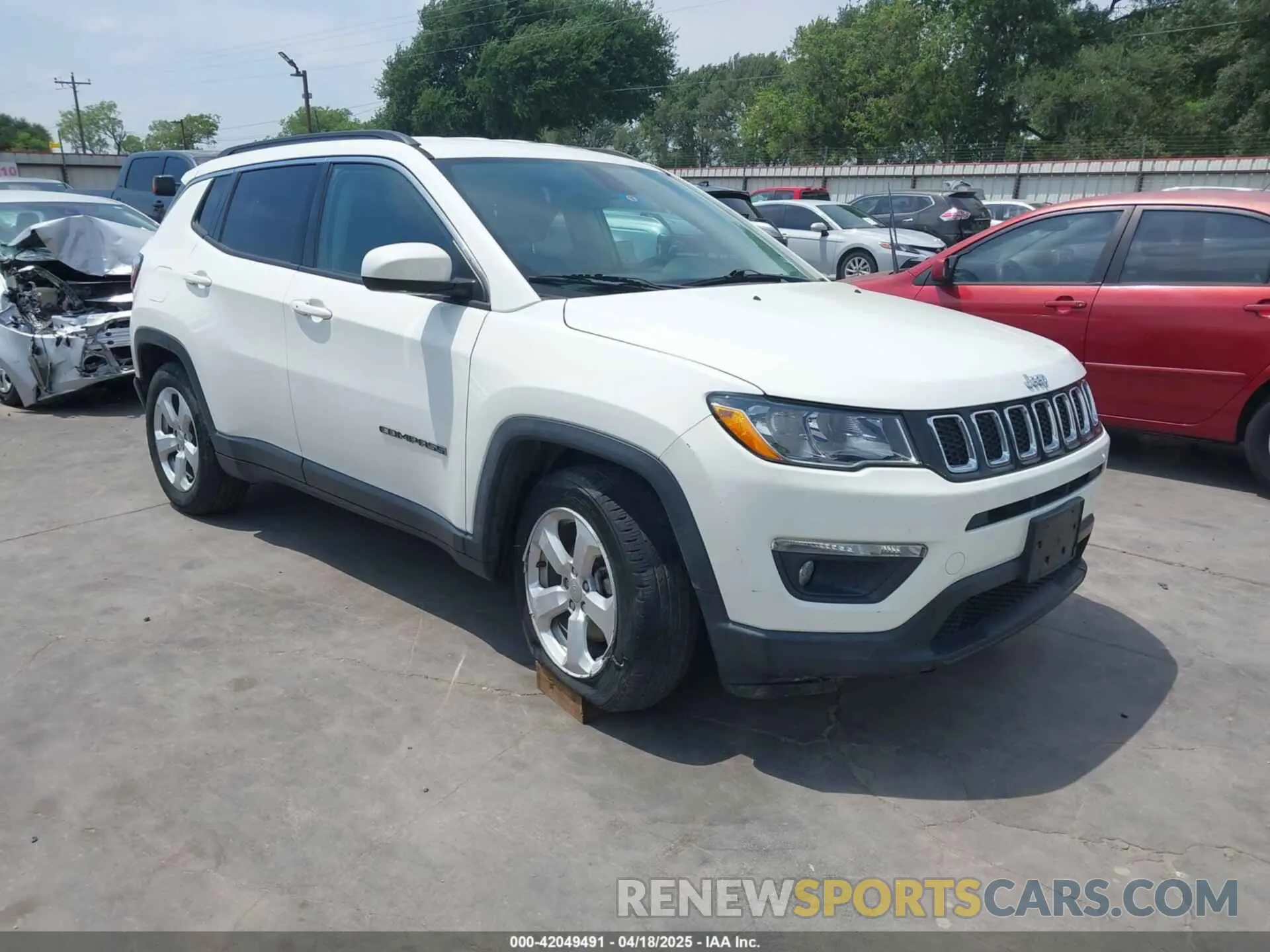 1 Фотография поврежденного автомобиля 3C4NJCBB4KT616437 JEEP COMPASS 2019