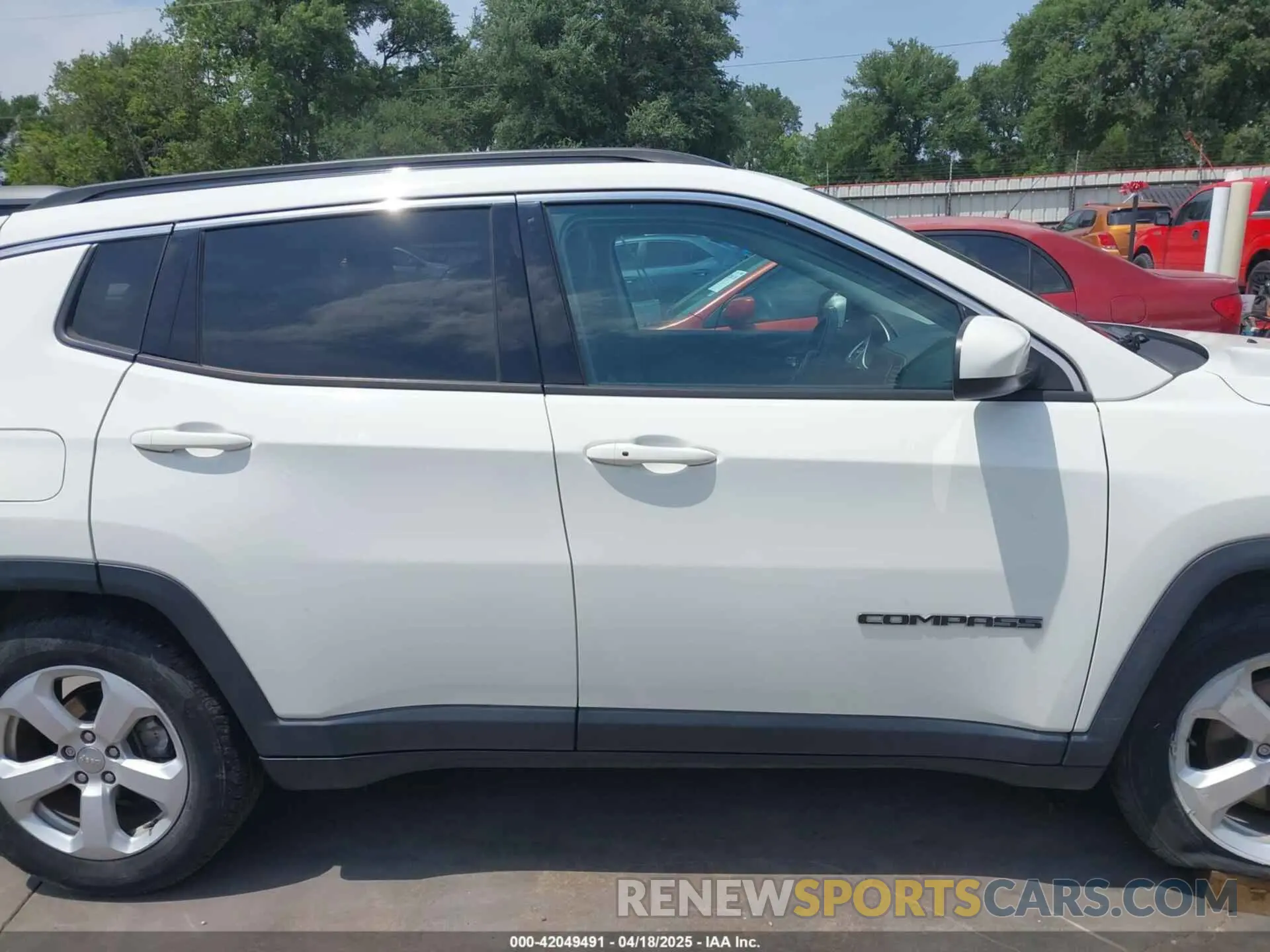 14 Фотография поврежденного автомобиля 3C4NJCBB4KT616437 JEEP COMPASS 2019
