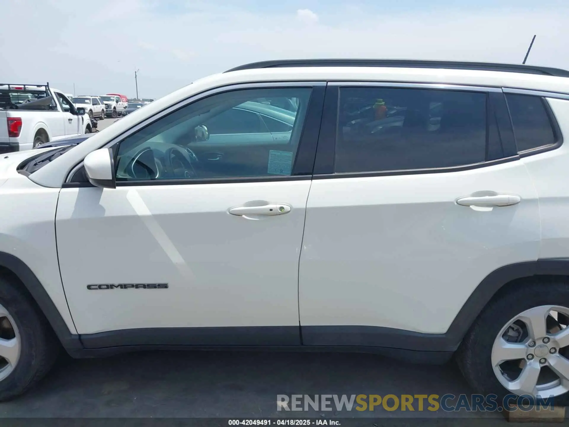 15 Фотография поврежденного автомобиля 3C4NJCBB4KT616437 JEEP COMPASS 2019