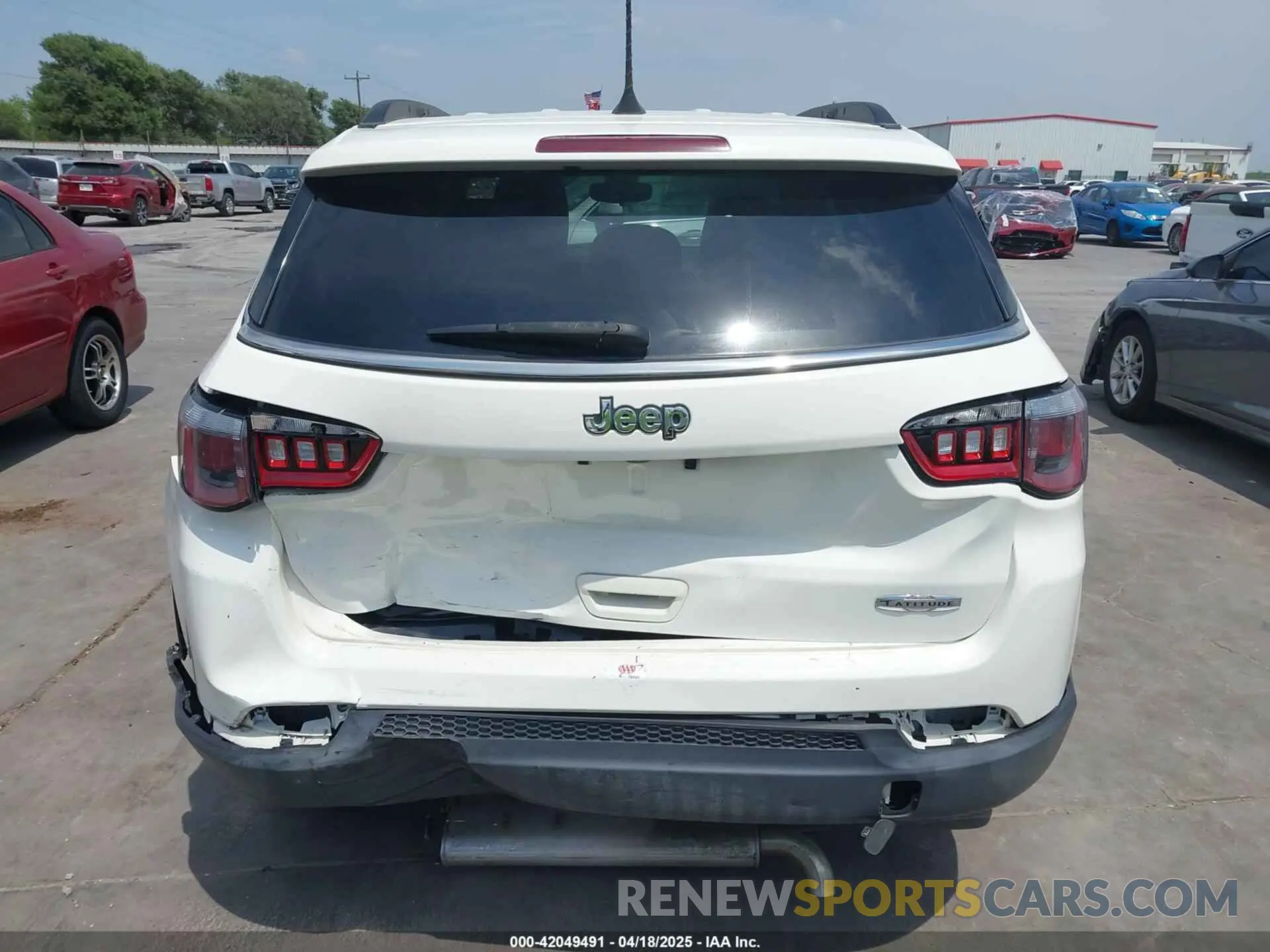 17 Фотография поврежденного автомобиля 3C4NJCBB4KT616437 JEEP COMPASS 2019