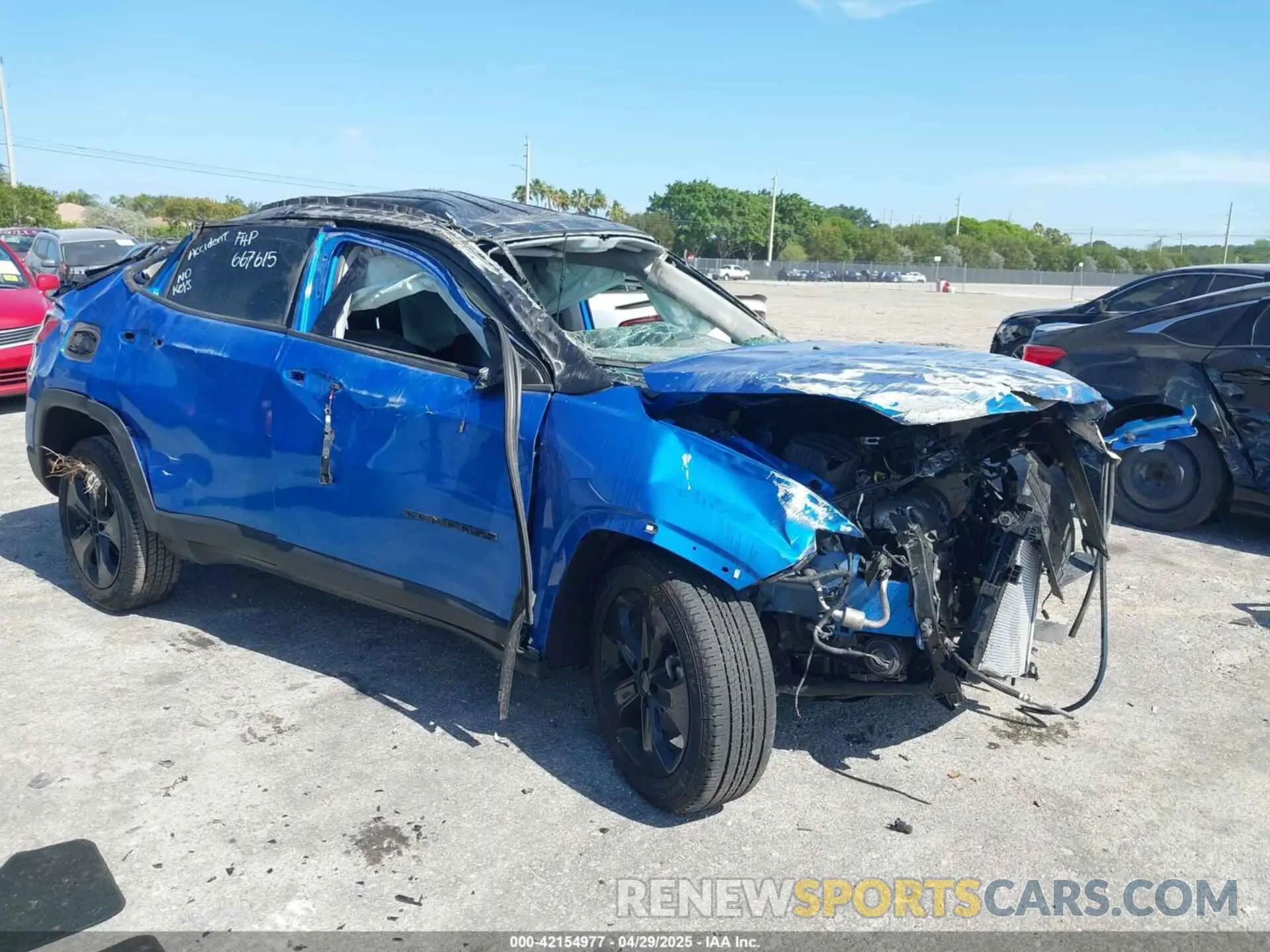 1 Фотография поврежденного автомобиля 3C4NJCBB4KT667615 JEEP COMPASS 2019