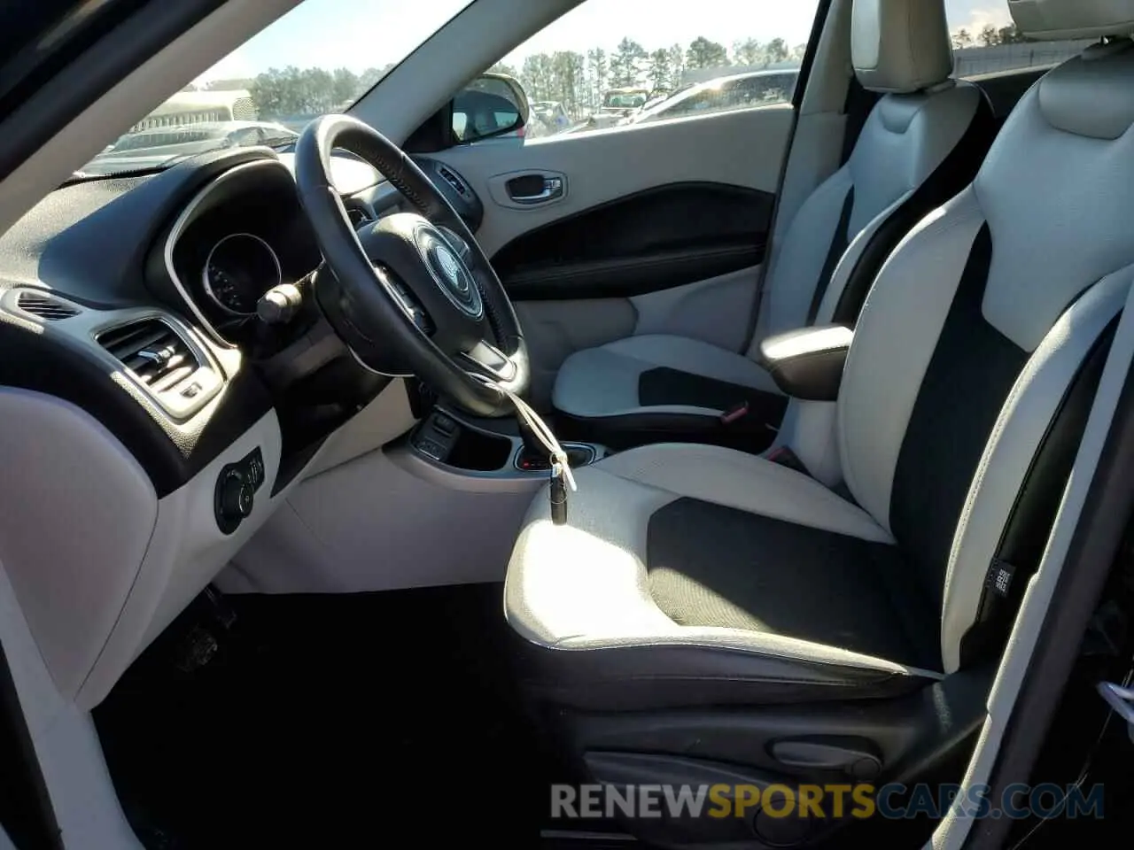 7 Фотография поврежденного автомобиля 3C4NJCBB4KT726100 JEEP COMPASS 2019
