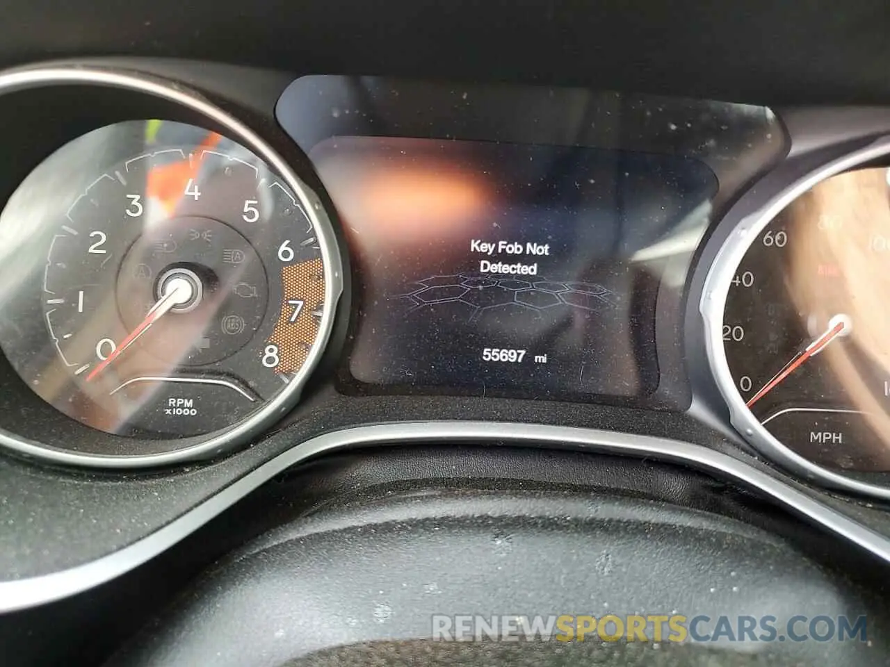 9 Photograph of a damaged car 3C4NJCBB4KT832286 JEEP COMPASS 2019