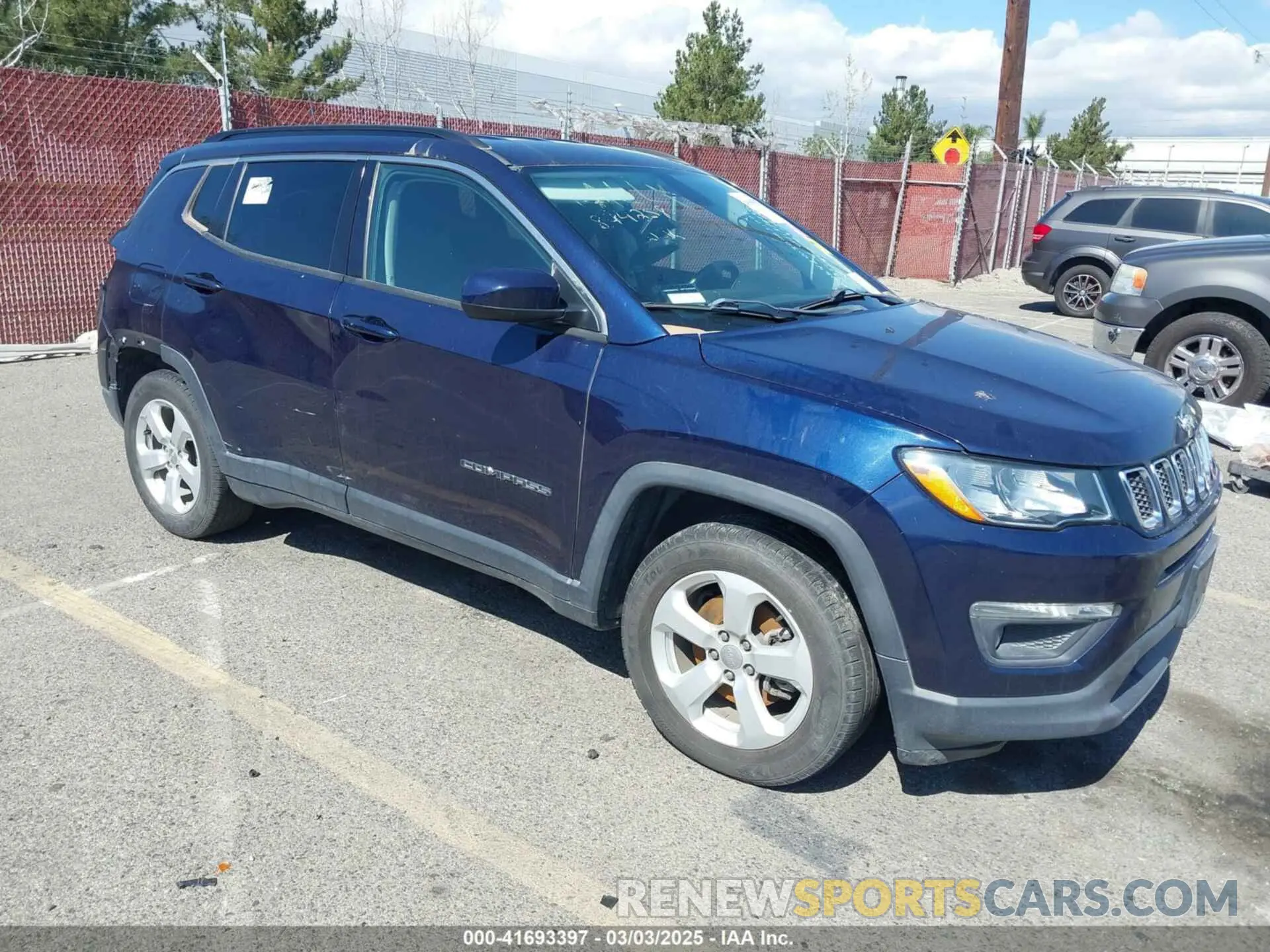 1 Photograph of a damaged car 3C4NJCBB4KT844258 JEEP COMPASS 2019