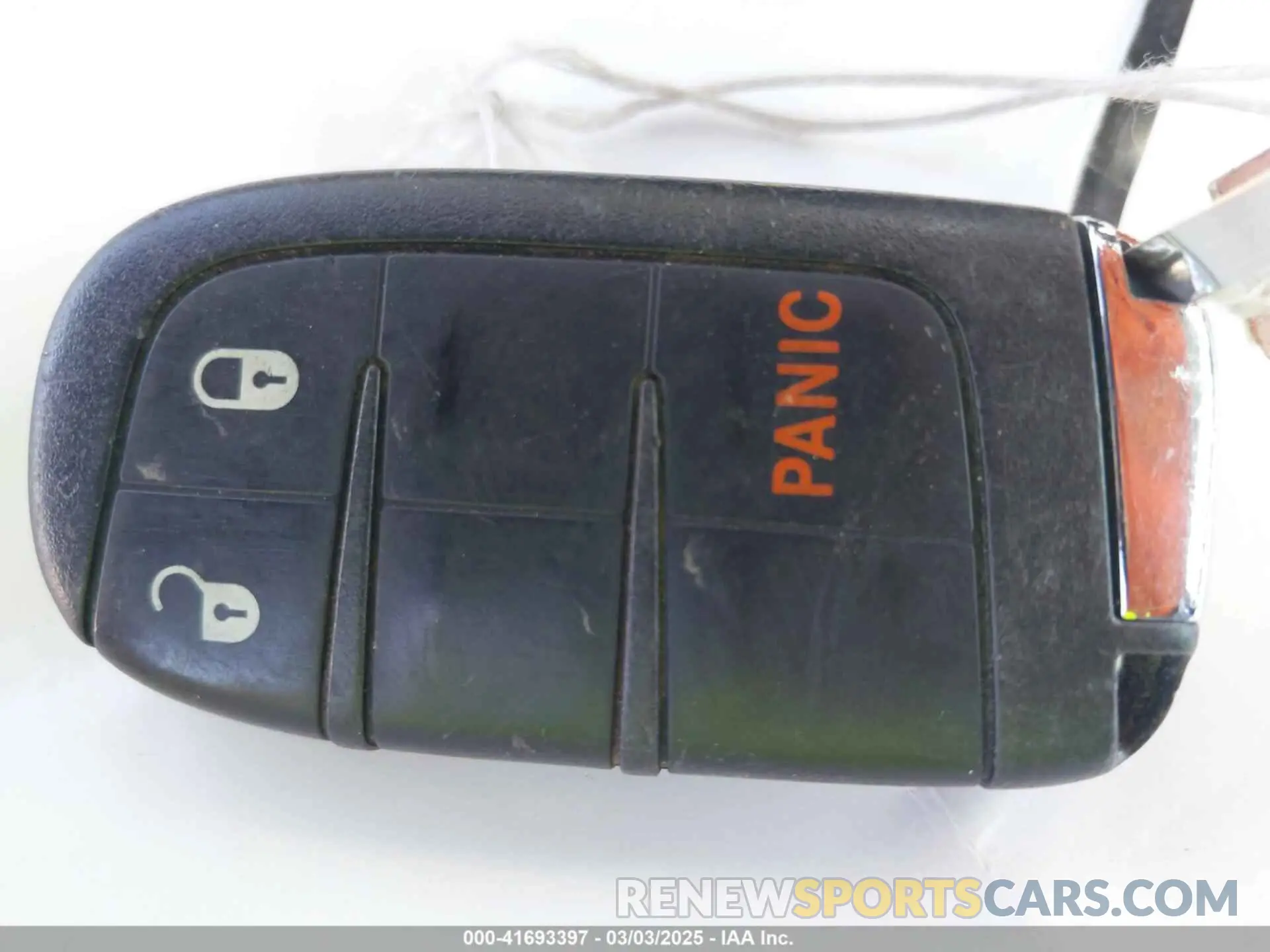 11 Photograph of a damaged car 3C4NJCBB4KT844258 JEEP COMPASS 2019
