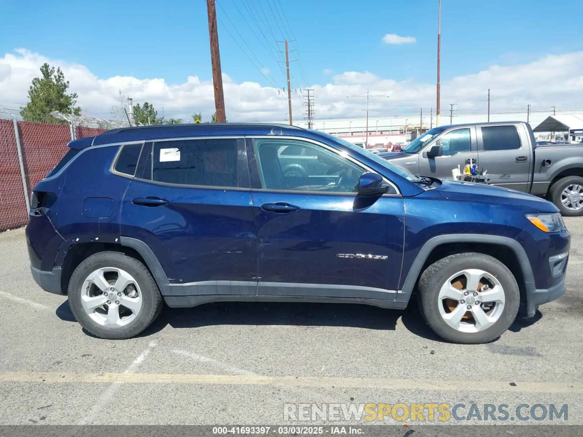 14 Photograph of a damaged car 3C4NJCBB4KT844258 JEEP COMPASS 2019