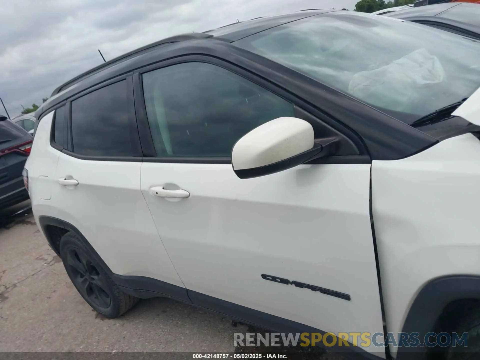 13 Фотография поврежденного автомобиля 3C4NJCBB5KT615720 JEEP COMPASS 2019
