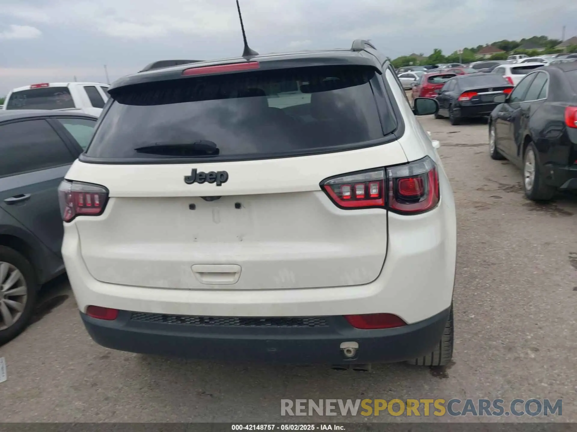 16 Фотография поврежденного автомобиля 3C4NJCBB5KT615720 JEEP COMPASS 2019
