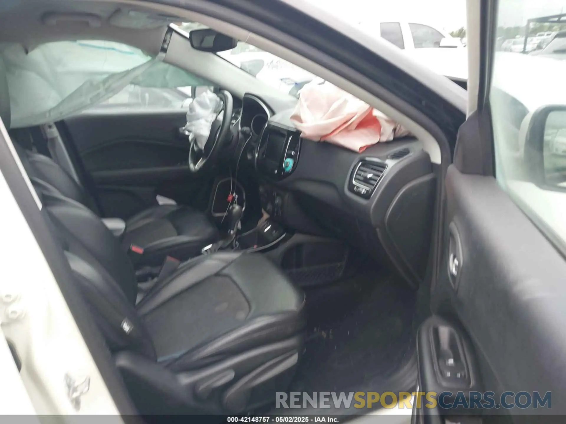5 Фотография поврежденного автомобиля 3C4NJCBB5KT615720 JEEP COMPASS 2019