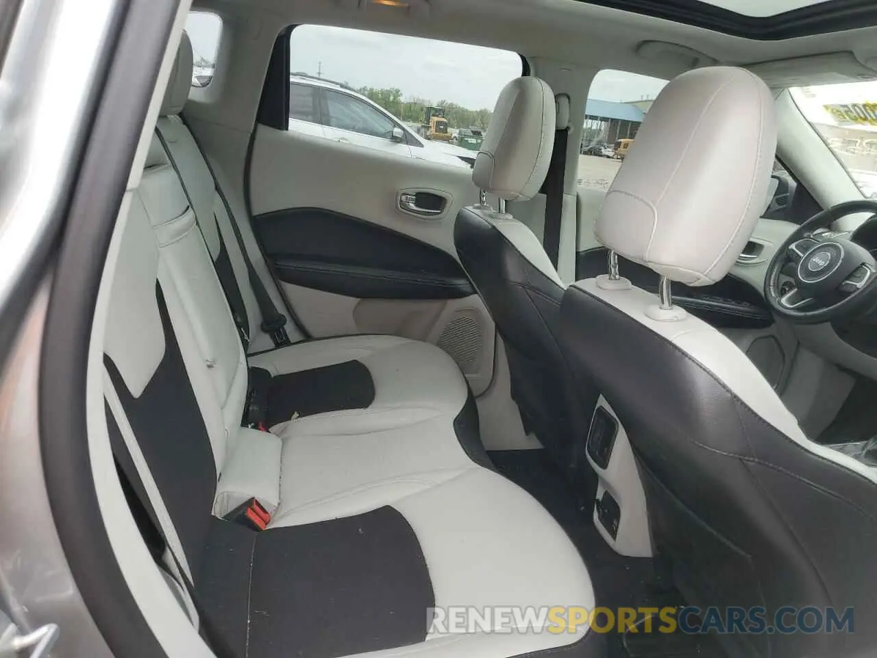 11 Фотография поврежденного автомобиля 3C4NJCBB5KT833253 JEEP COMPASS 2019