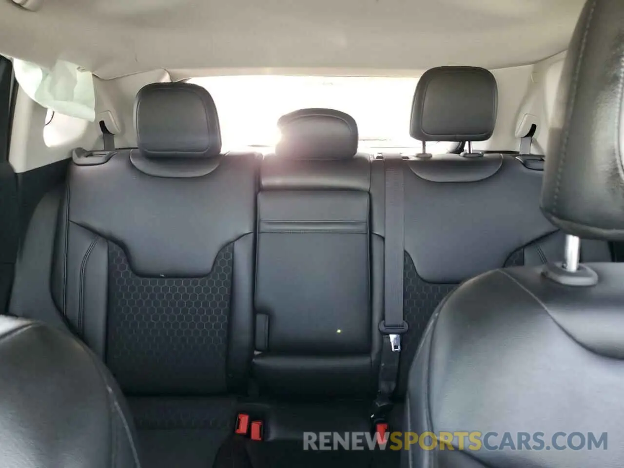 10 Photograph of a damaged car 3C4NJCBB6KT782474 JEEP COMPASS 2019