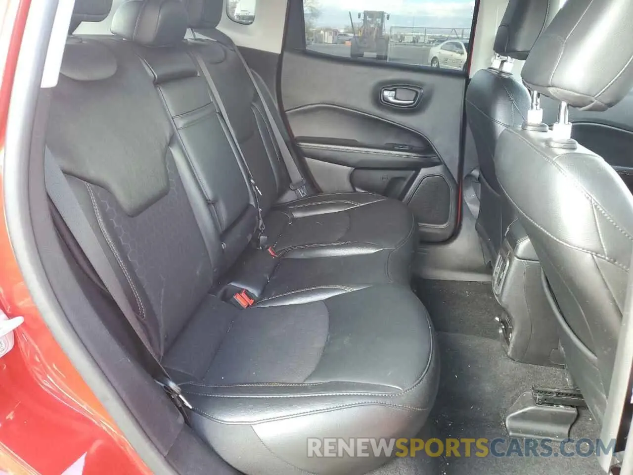 11 Фотография поврежденного автомобиля 3C4NJCBB6KT833200 JEEP COMPASS 2019