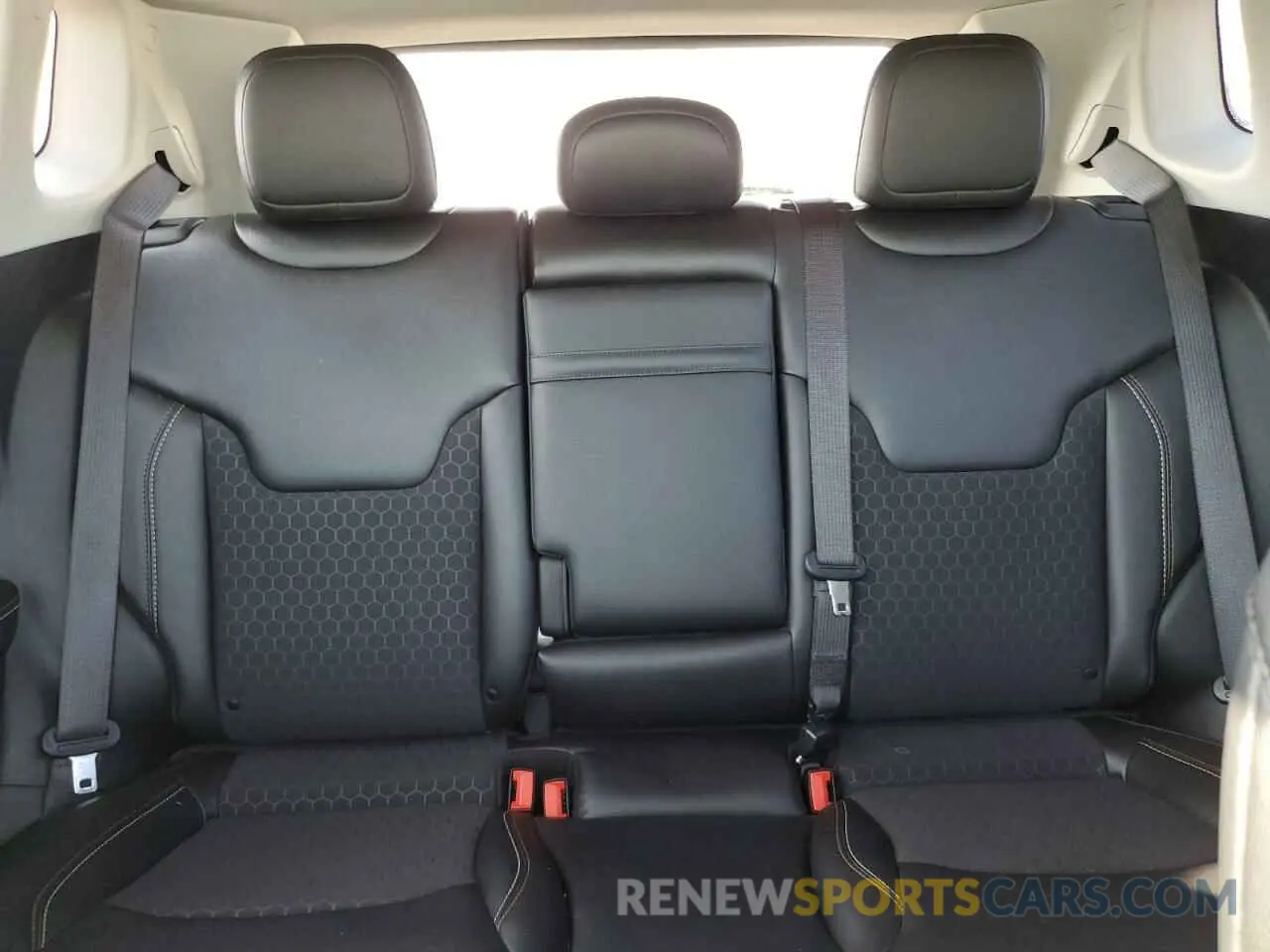10 Фотография поврежденного автомобиля 3C4NJCBB7KT663851 JEEP COMPASS 2019