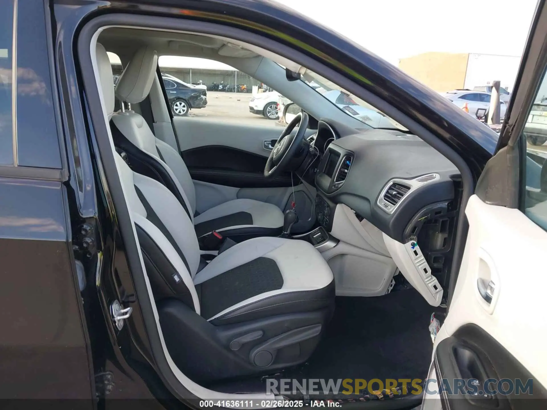 5 Фотография поврежденного автомобиля 3C4NJCBB7KT706519 JEEP COMPASS 2019