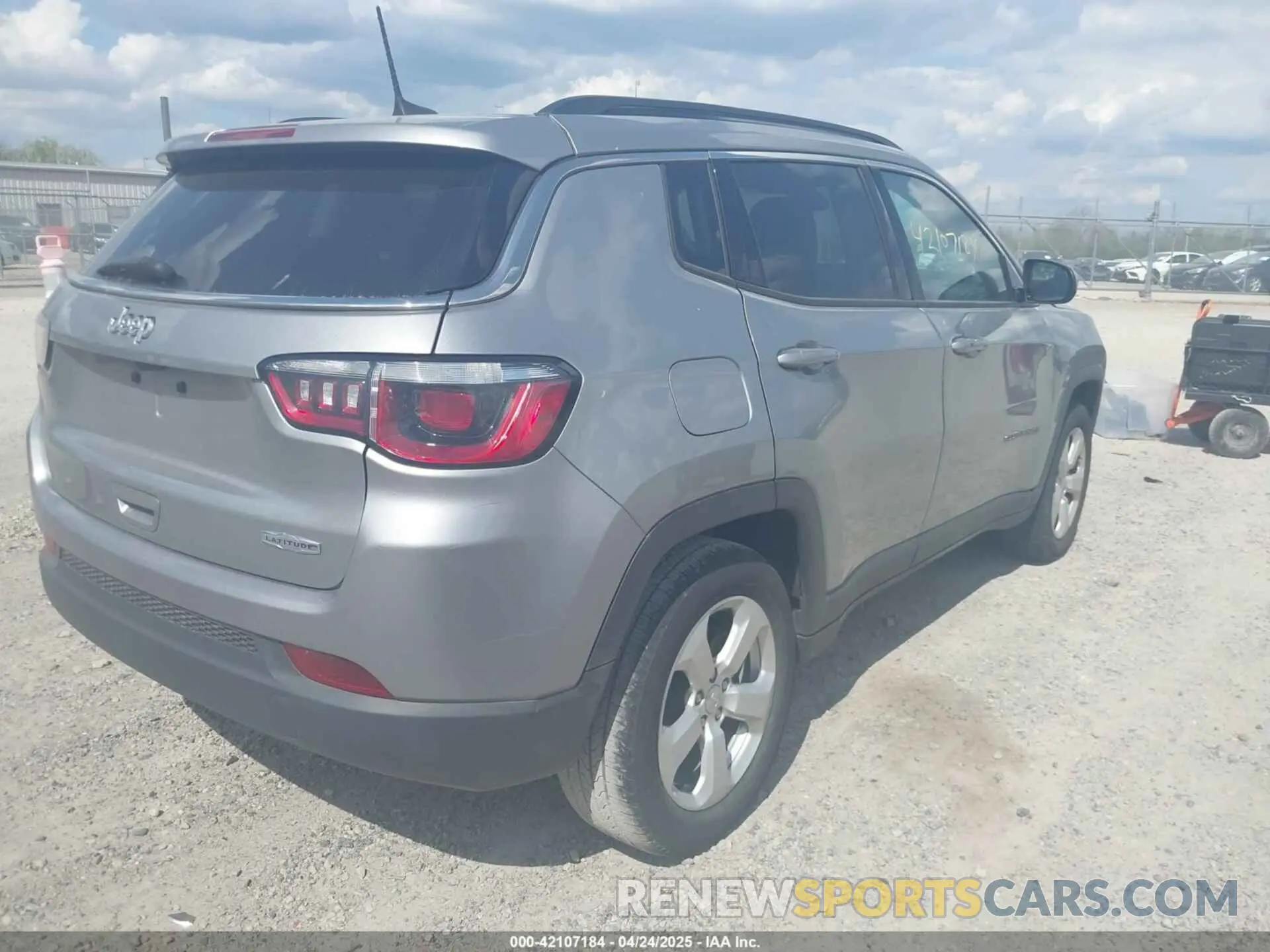 4 Фотография поврежденного автомобиля 3C4NJCBB7KT742453 JEEP COMPASS 2019