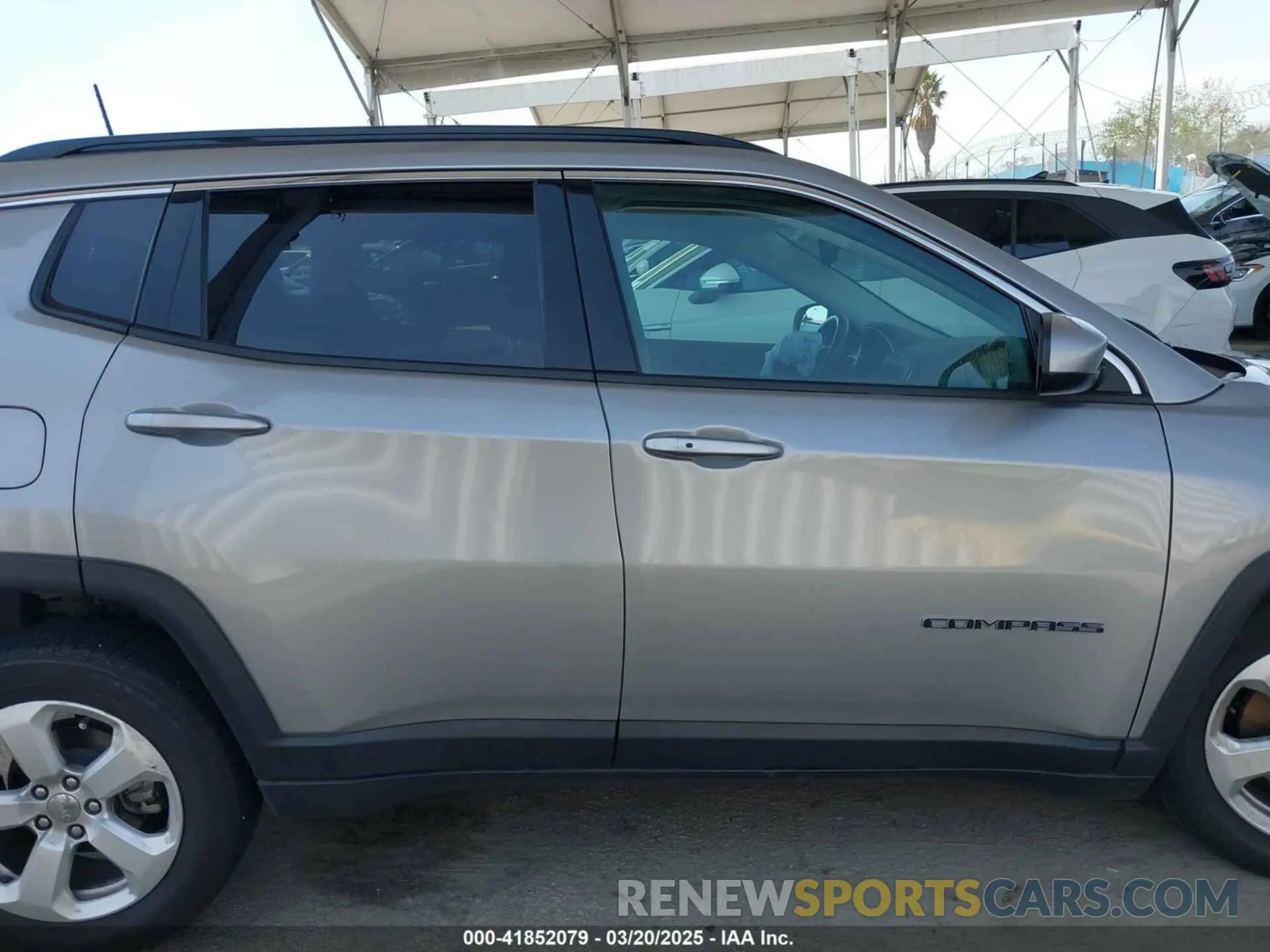 13 Фотография поврежденного автомобиля 3C4NJCBB7KT833187 JEEP COMPASS 2019