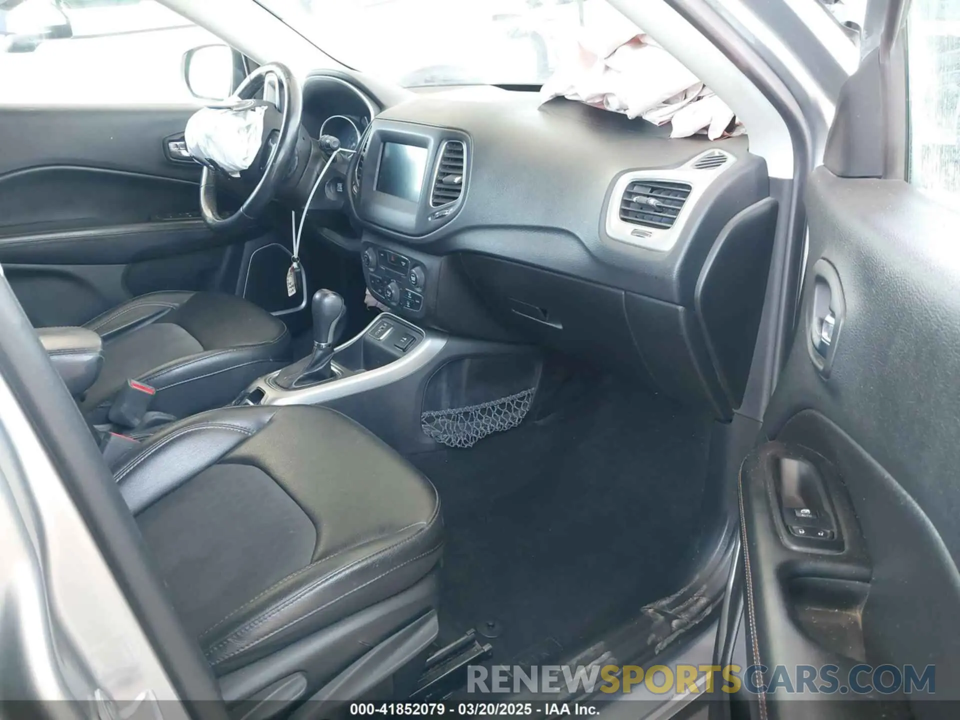 5 Фотография поврежденного автомобиля 3C4NJCBB7KT833187 JEEP COMPASS 2019