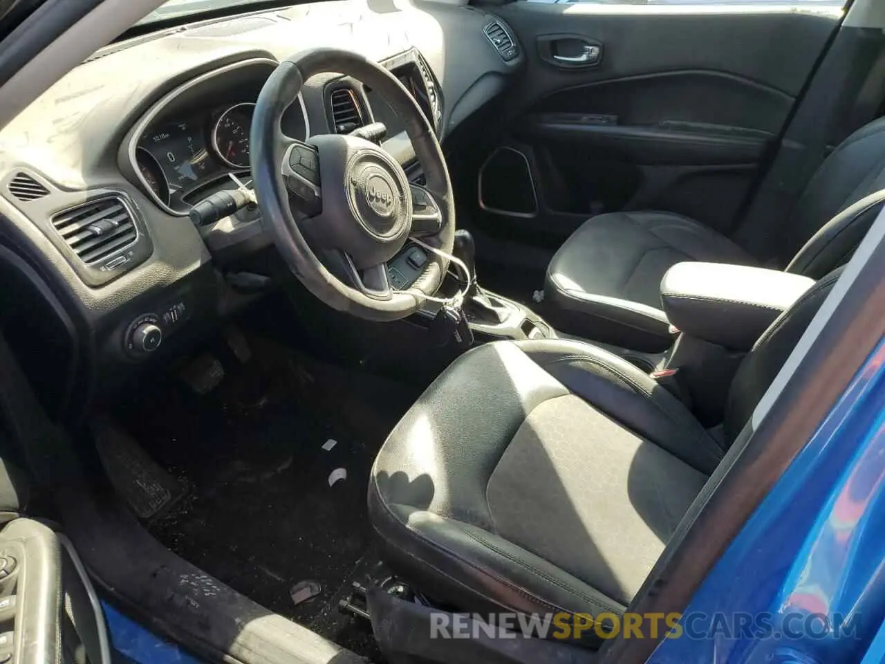 7 Photograph of a damaged car 3C4NJCBB8KT692274 JEEP COMPASS 2019