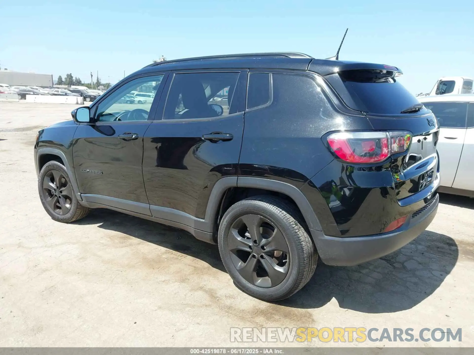 3 Photograph of a damaged car 3C4NJCBB8KT727170 JEEP COMPASS 2019