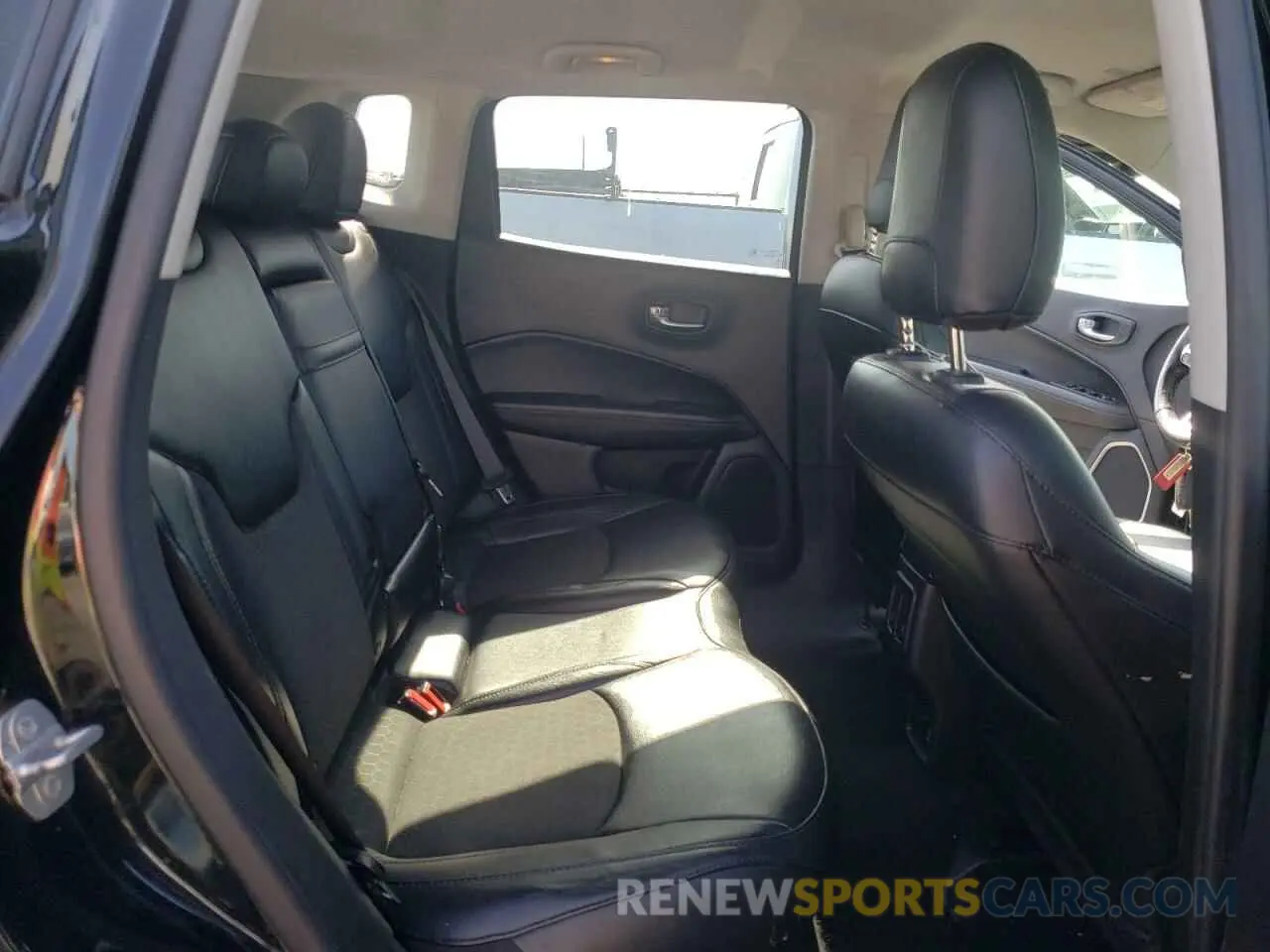11 Photograph of a damaged car 3C4NJCBB8KT855599 JEEP COMPASS 2019