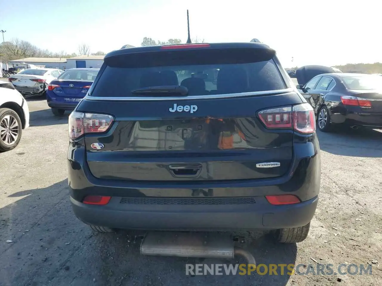 6 Photograph of a damaged car 3C4NJCBB9KT614537 JEEP COMPASS 2019