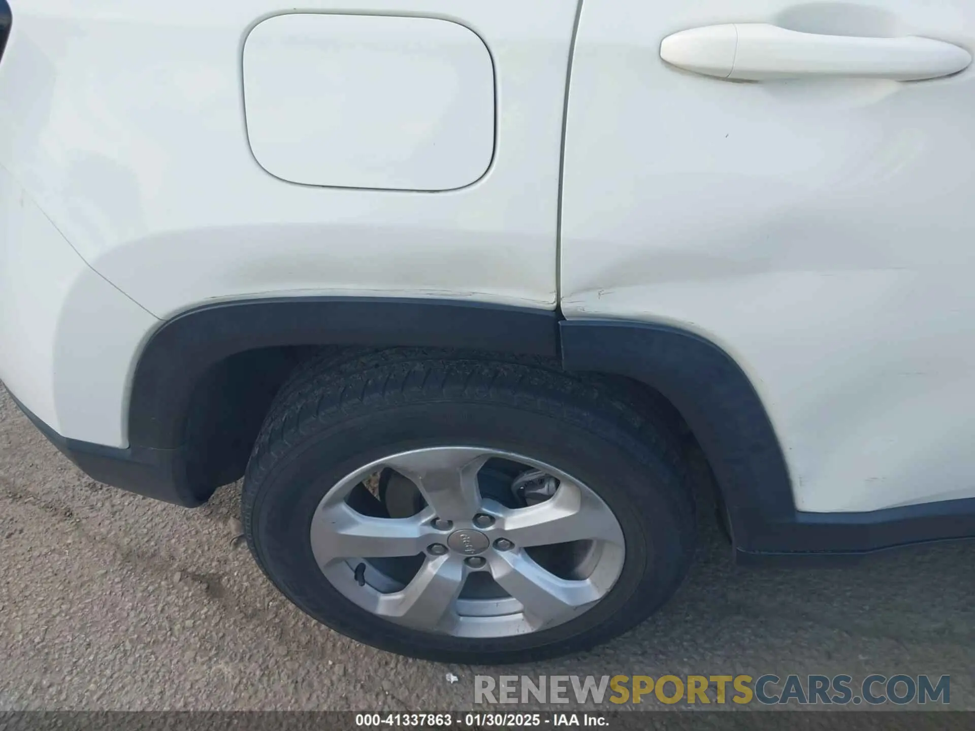 20 Photograph of a damaged car 3C4NJCBB9KT652558 JEEP COMPASS 2019