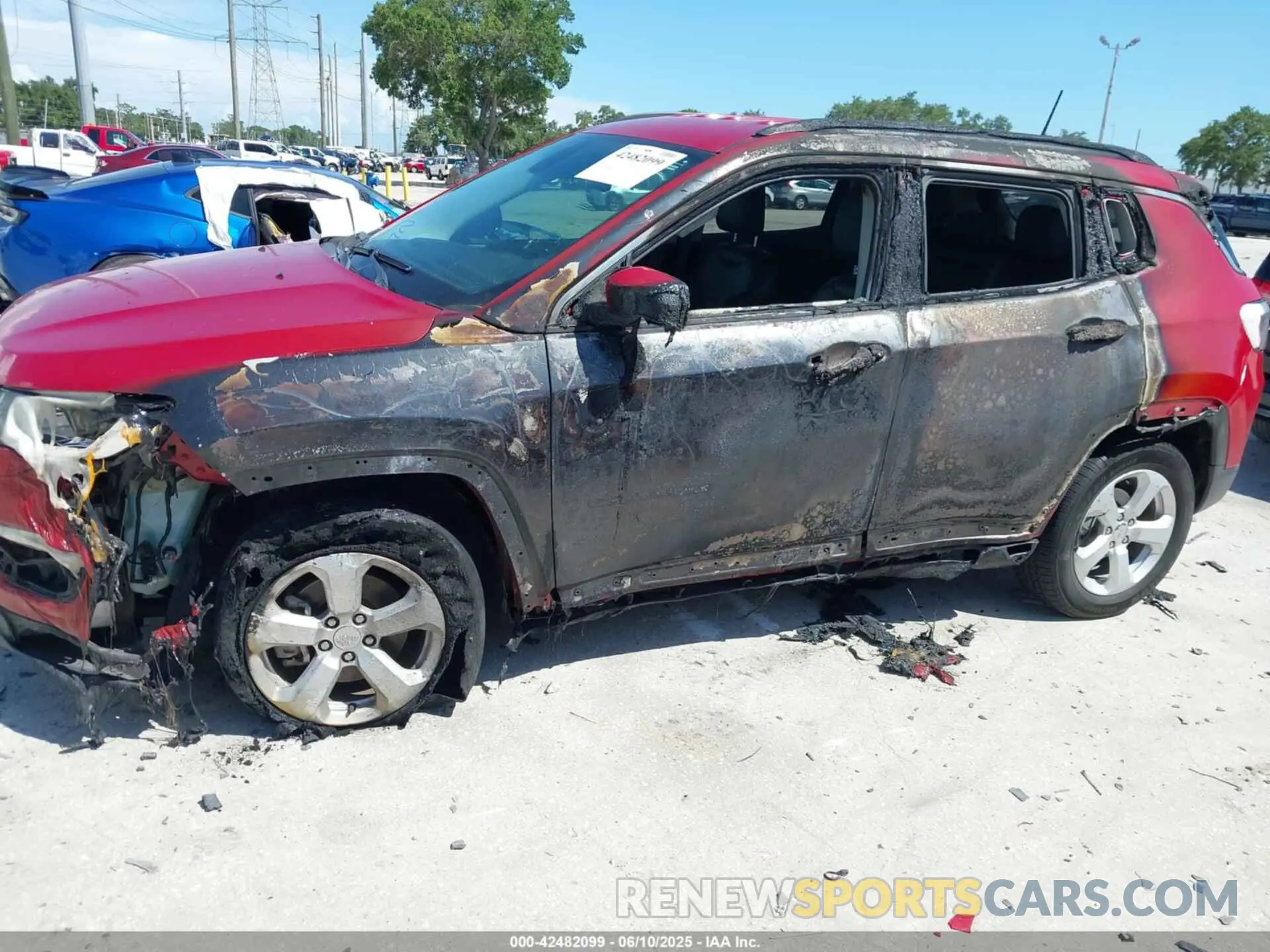 6 Photograph of a damaged car 3C4NJCBB9KT743488 JEEP COMPASS 2019