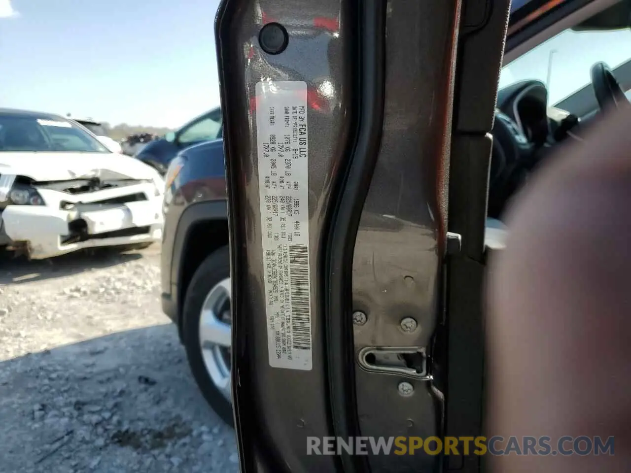 13 Photograph of a damaged car 3C4NJCBB9KT854929 JEEP COMPASS 2019