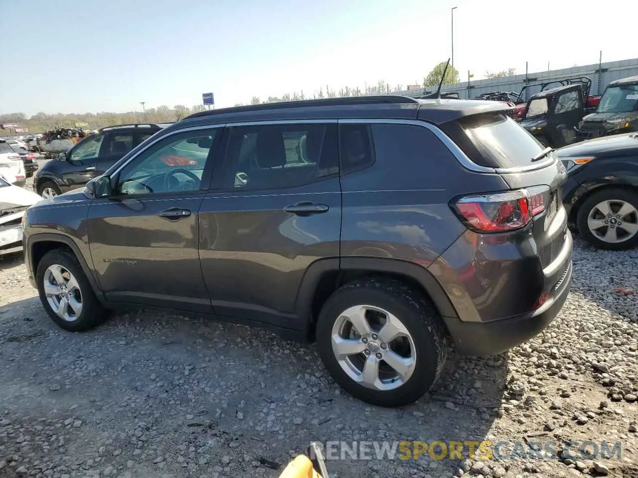 2 Photograph of a damaged car 3C4NJCBB9KT854929 JEEP COMPASS 2019