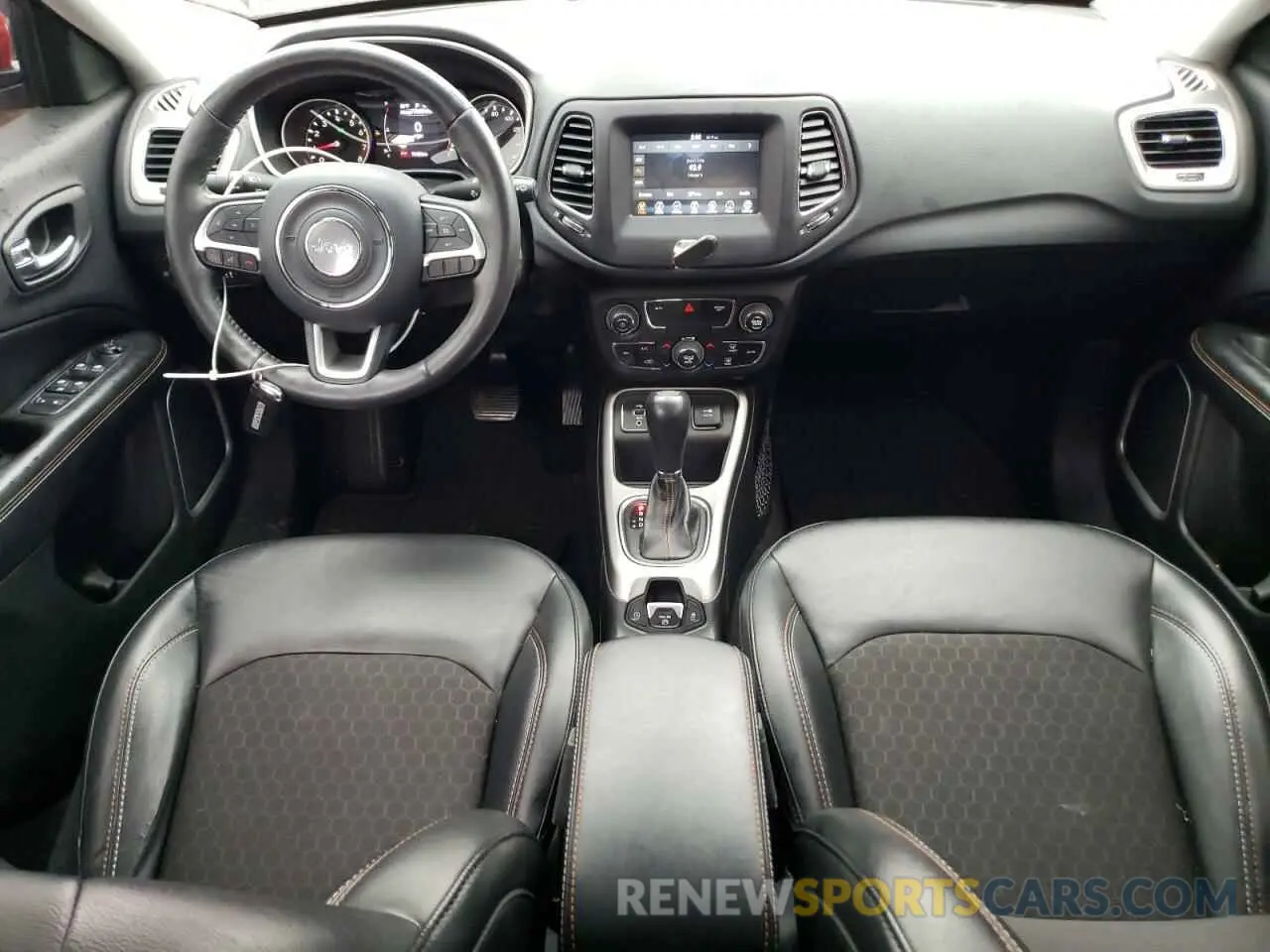 8 Photograph of a damaged car 3C4NJCBBXKT615468 JEEP COMPASS 2019