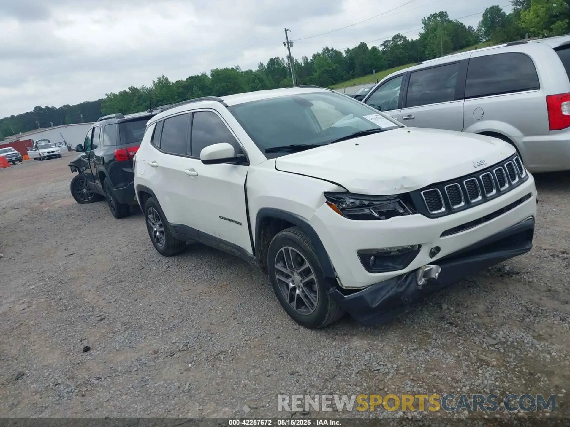 1 Фотография поврежденного автомобиля 3C4NJCBBXKT699338 JEEP COMPASS 2019