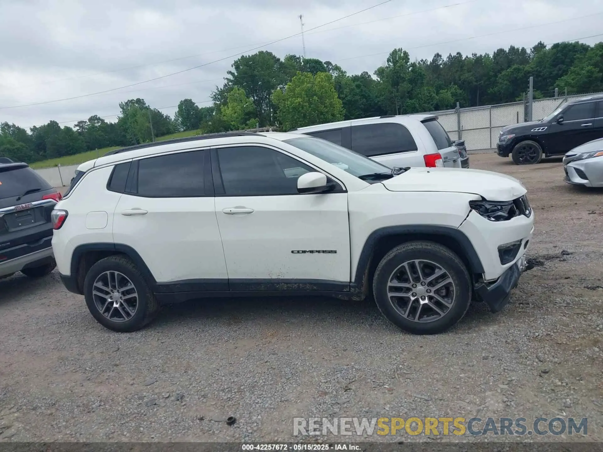 14 Фотография поврежденного автомобиля 3C4NJCBBXKT699338 JEEP COMPASS 2019