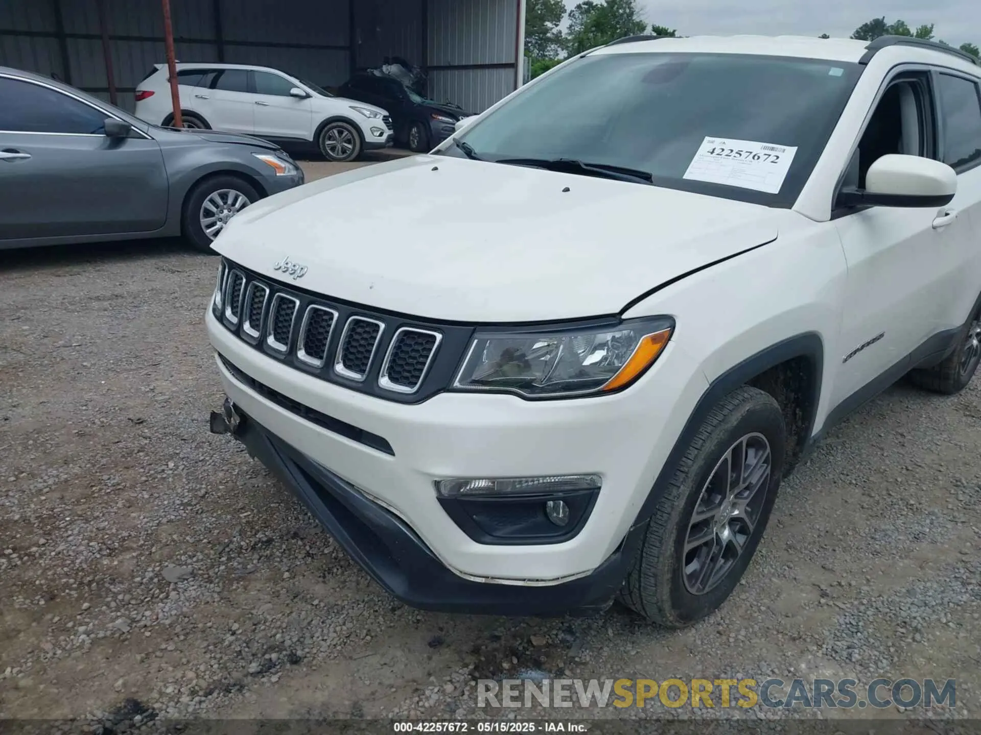 19 Фотография поврежденного автомобиля 3C4NJCBBXKT699338 JEEP COMPASS 2019